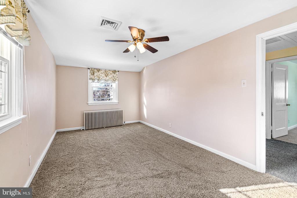 2009 PARKVIEW AVENUE