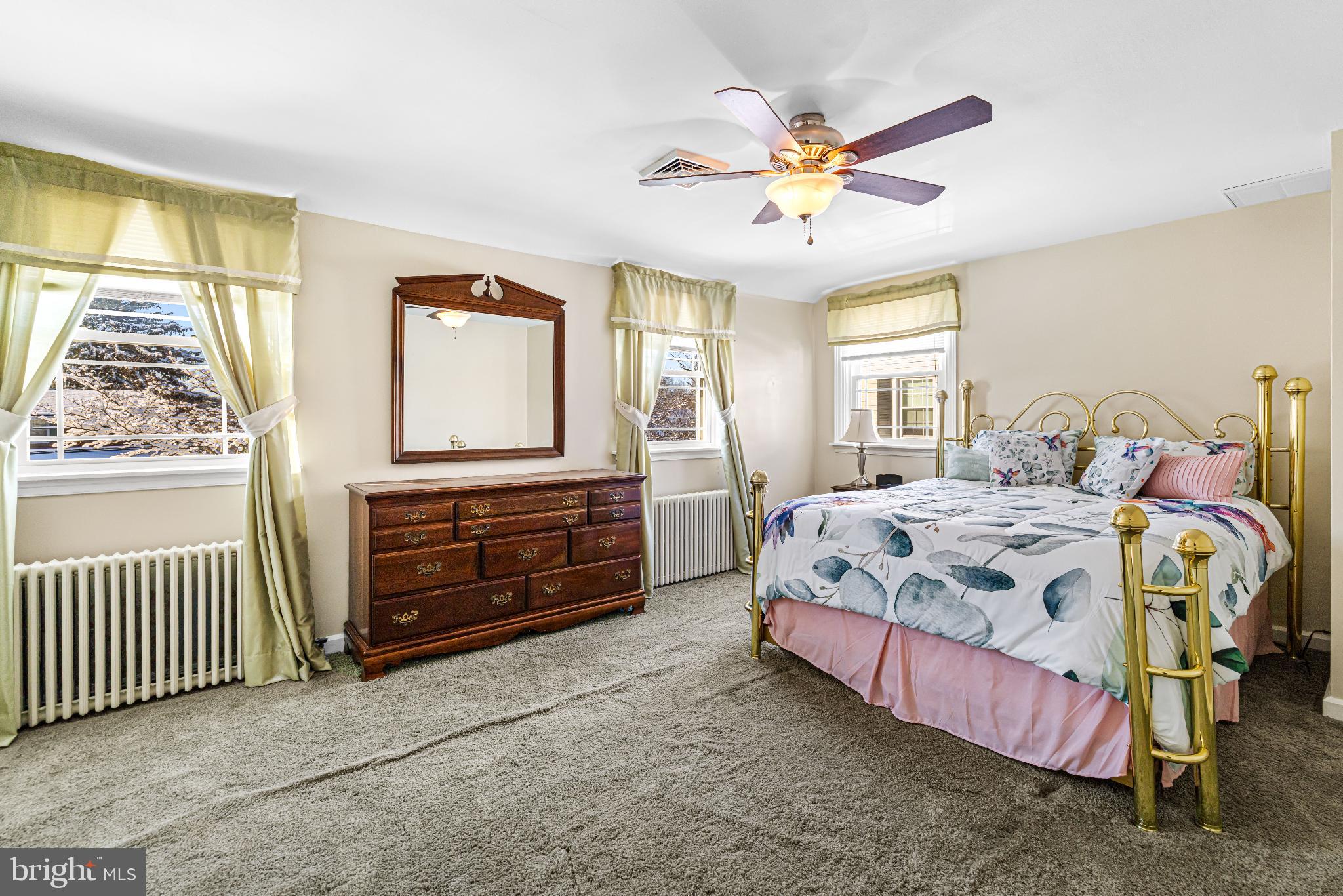 2009 PARKVIEW AVENUE