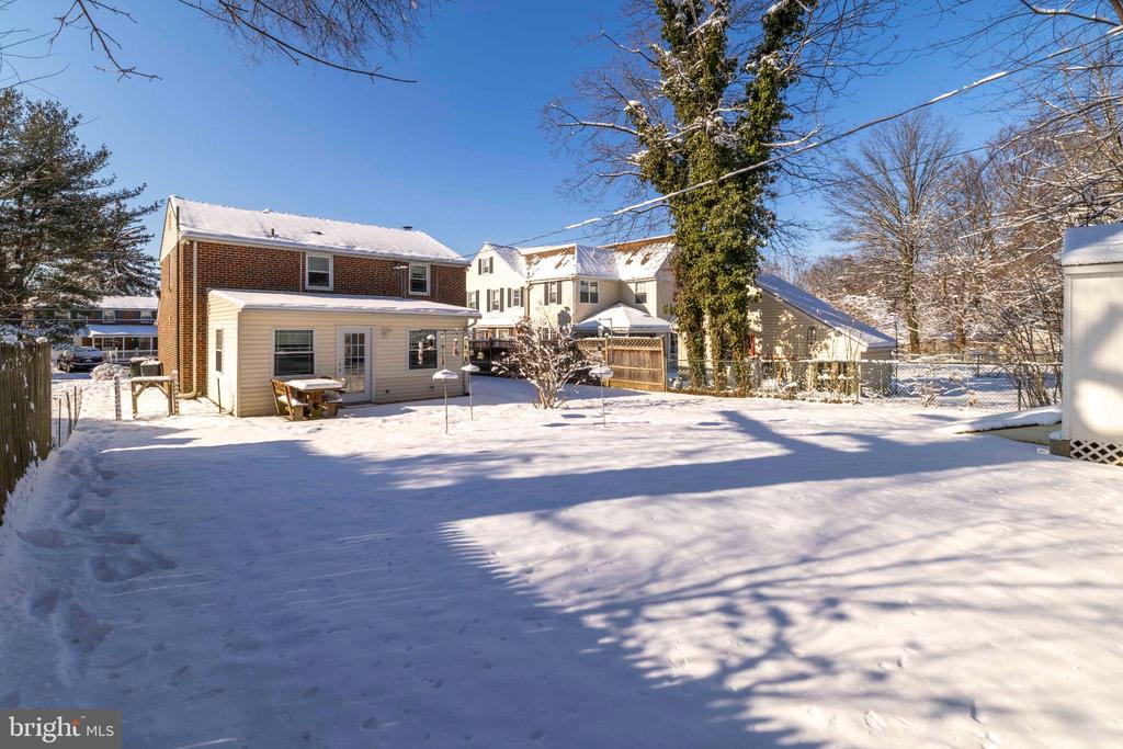 2009 PARKVIEW AVENUE