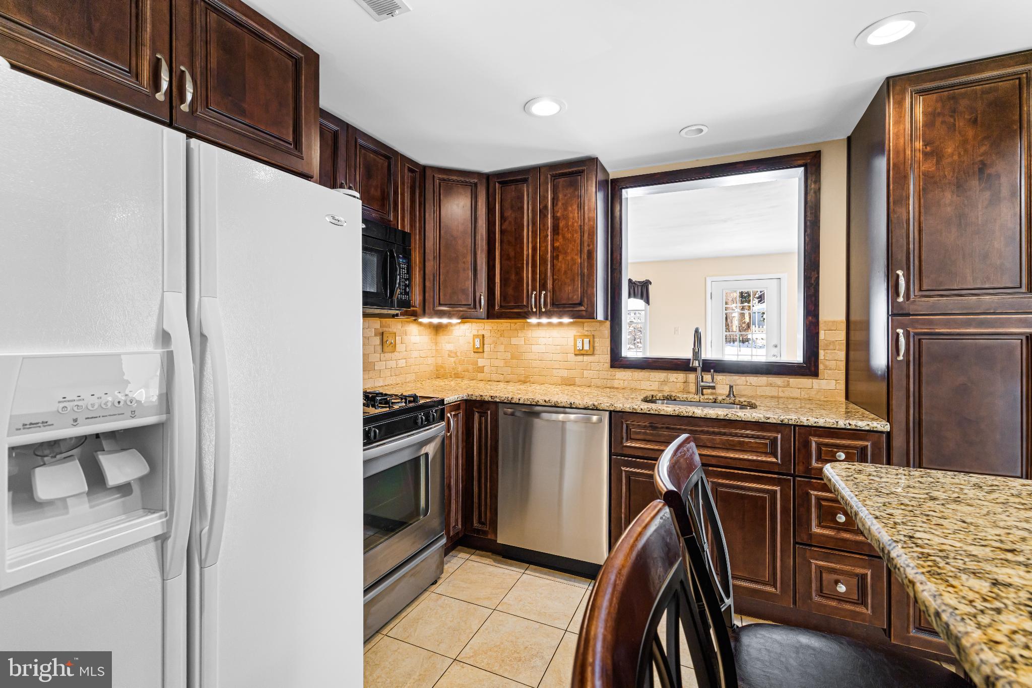 2009 PARKVIEW AVENUE