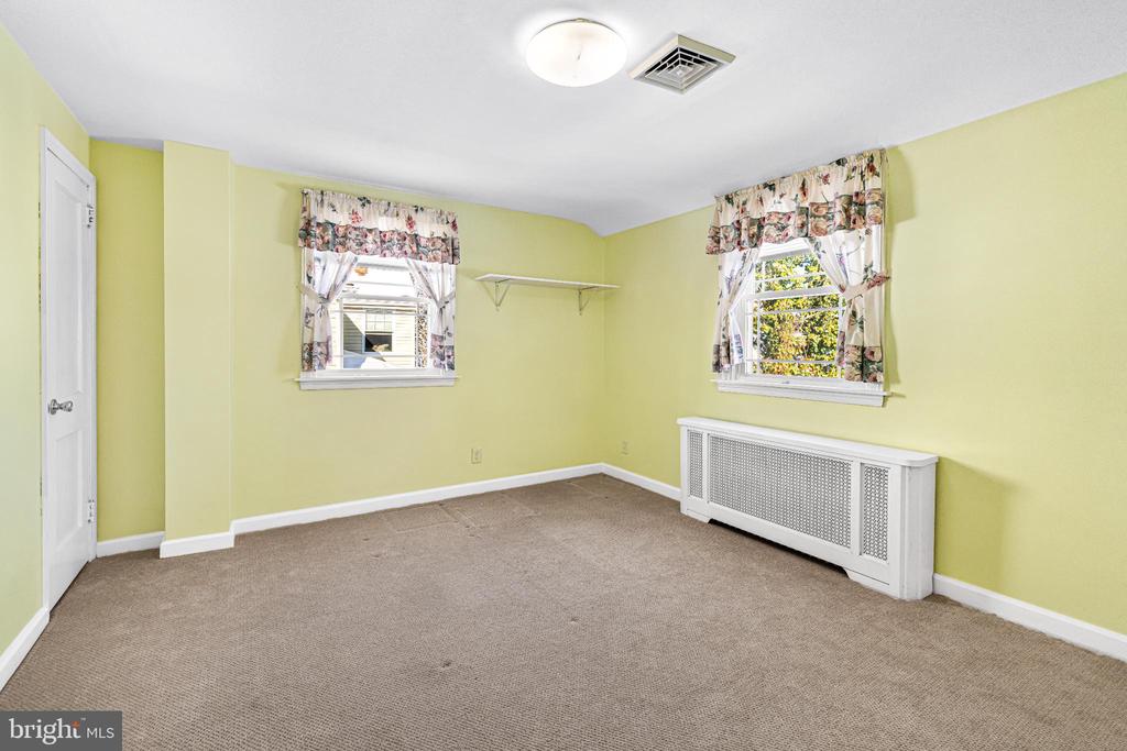 2009 PARKVIEW AVENUE