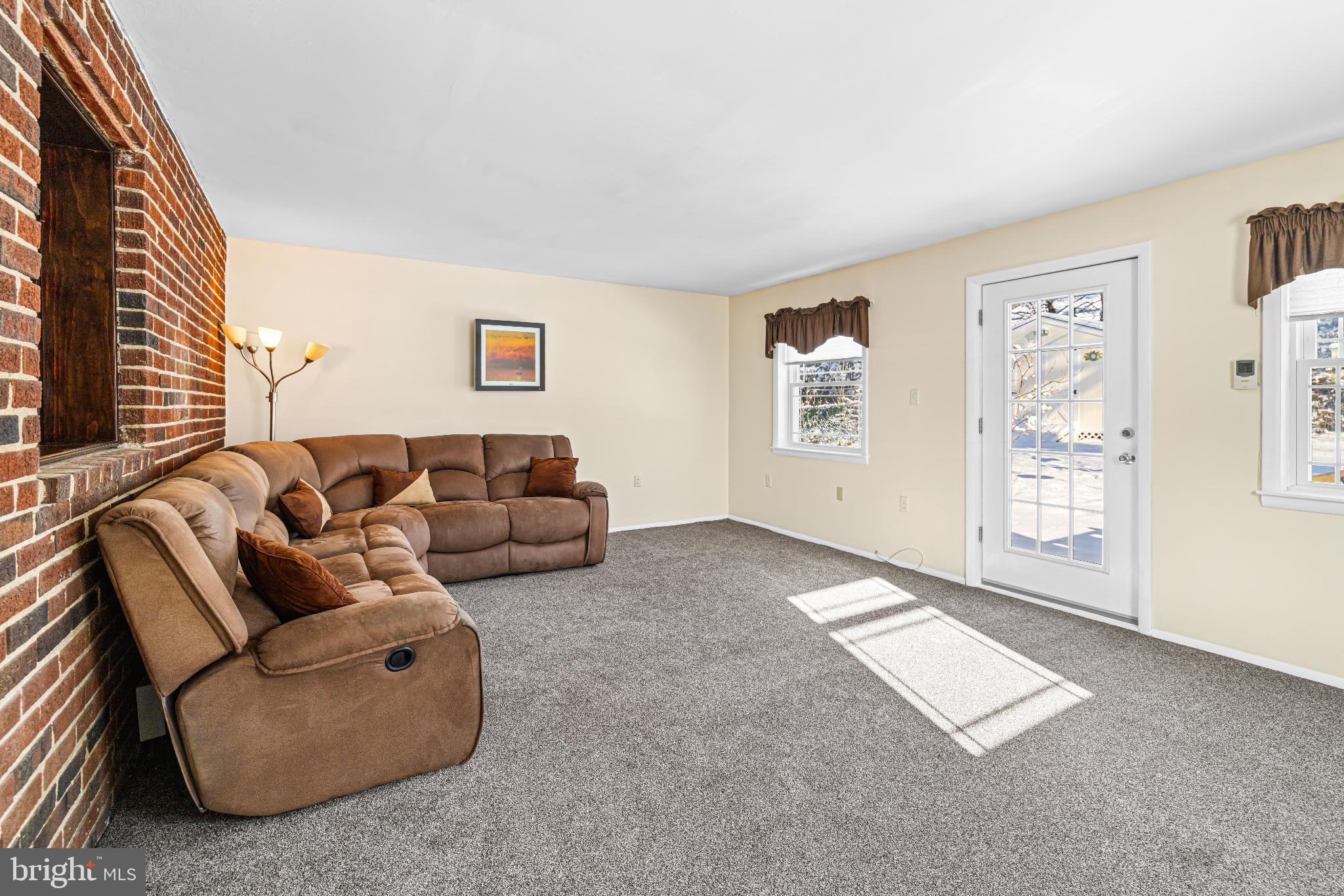 2009 PARKVIEW AVENUE