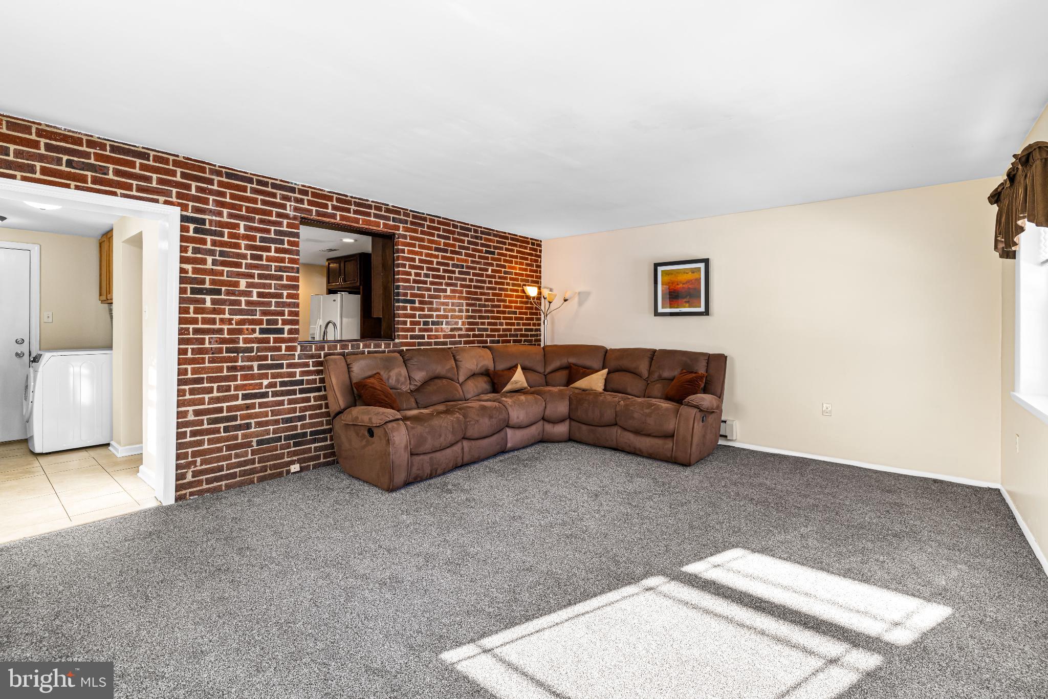 2009 PARKVIEW AVENUE