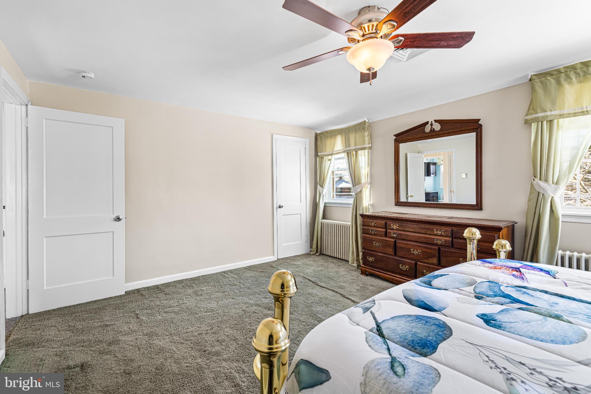 2009 PARKVIEW AVENUE