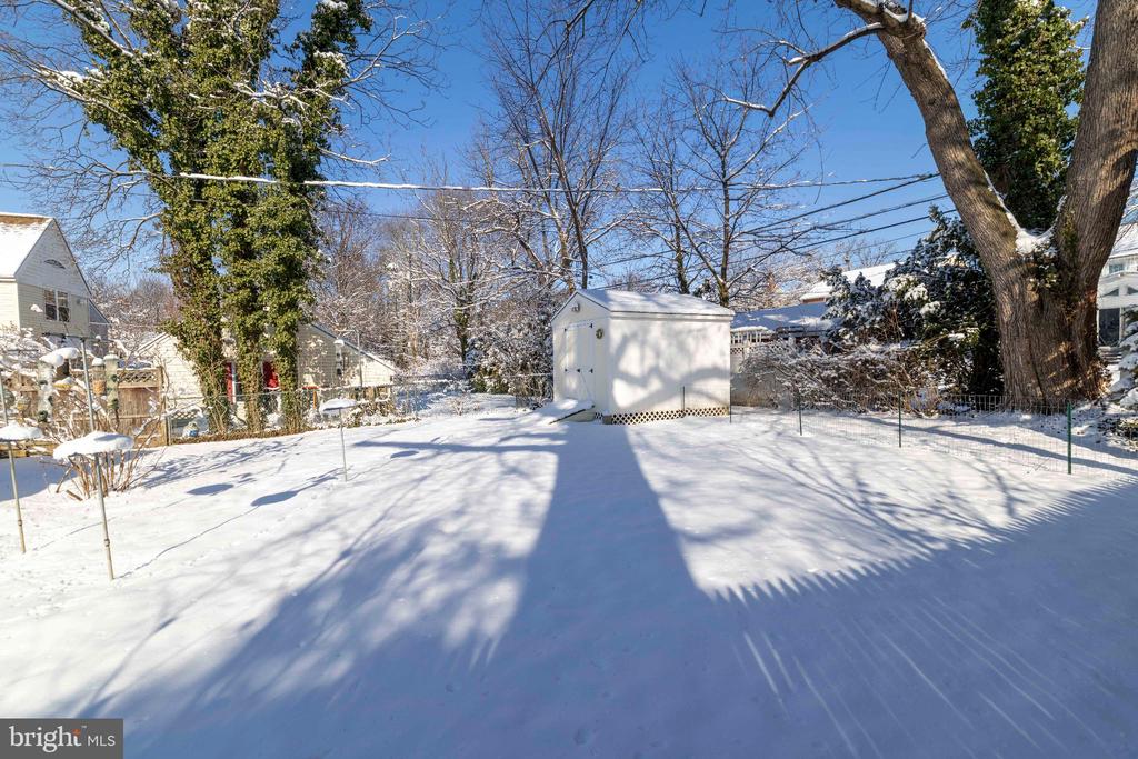 2009 PARKVIEW AVENUE