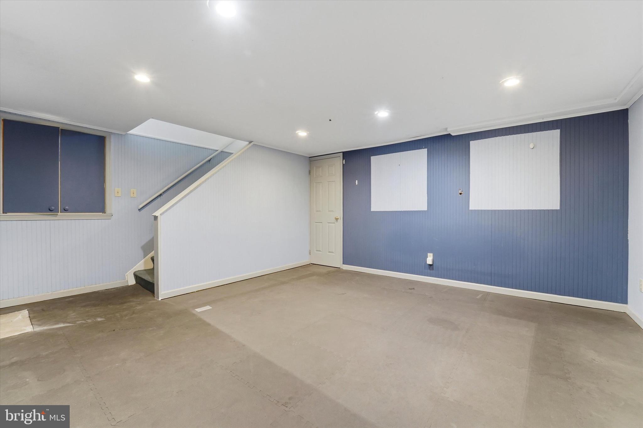 305 ROESCH AVENUE
