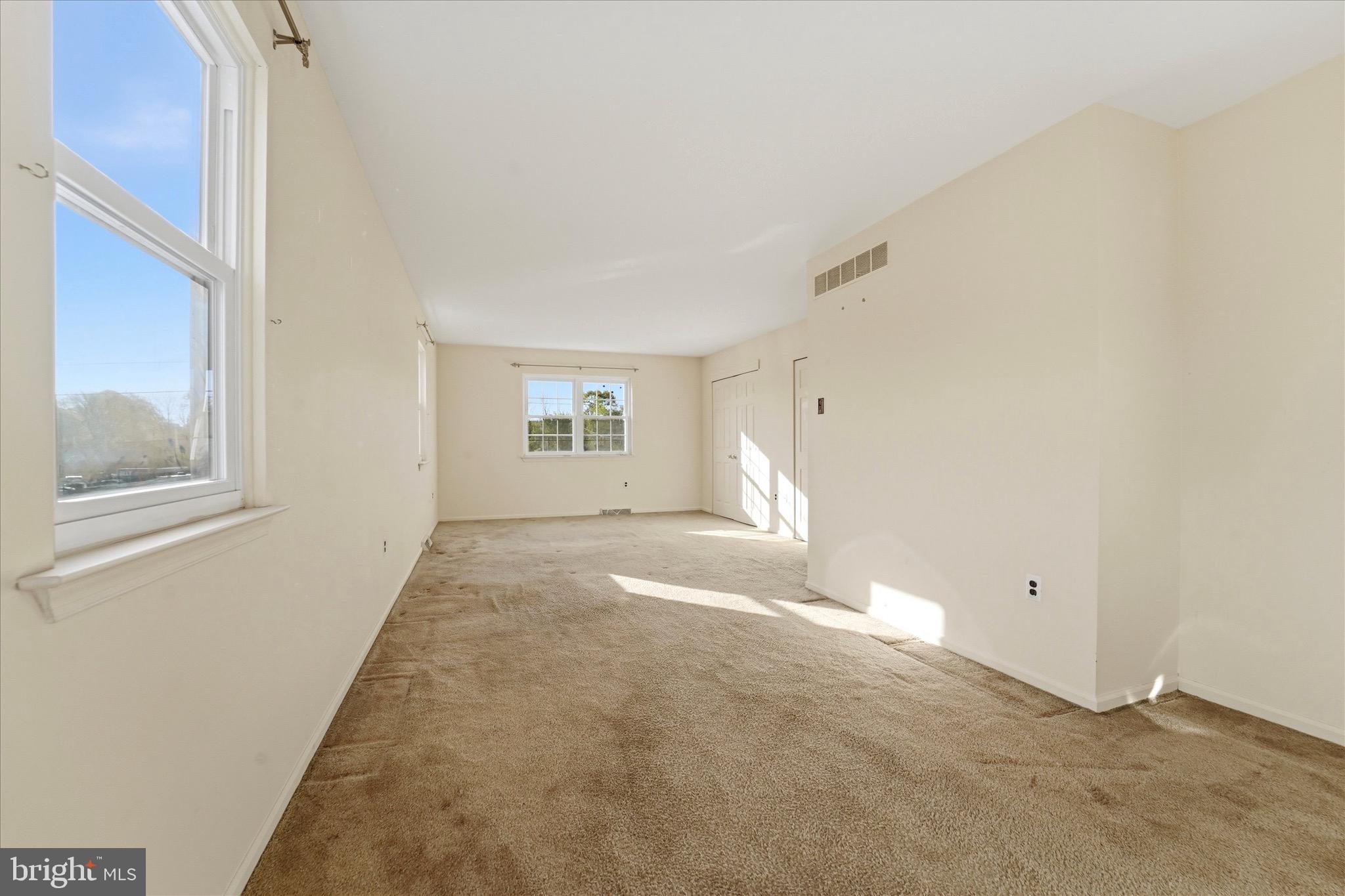 305 ROESCH AVENUE