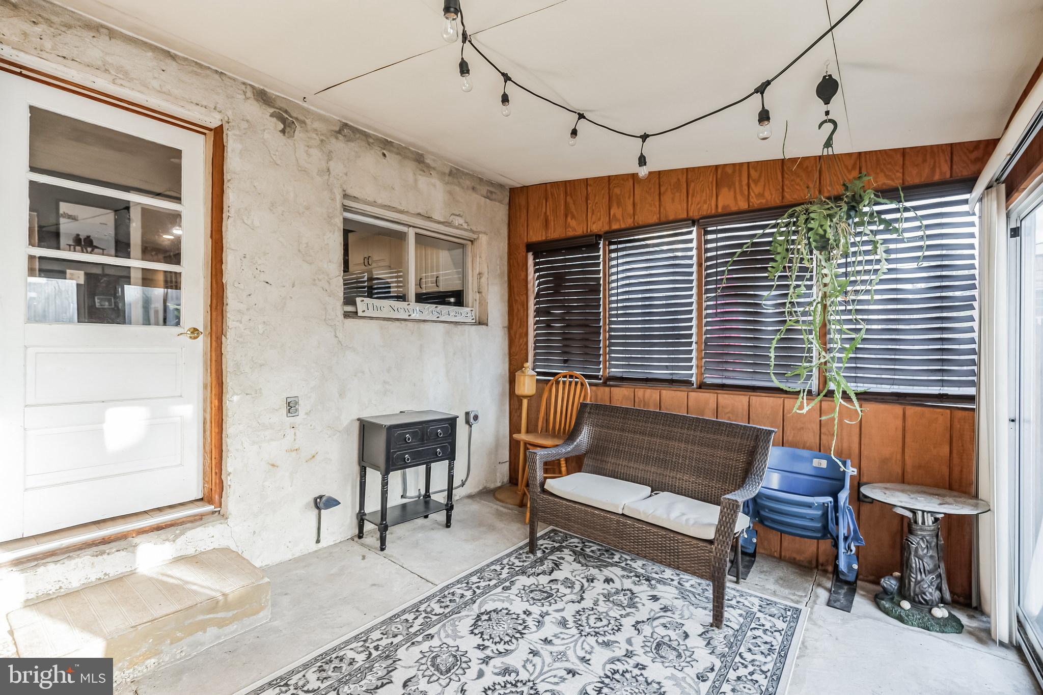 4538 SILVERWOOD STREET