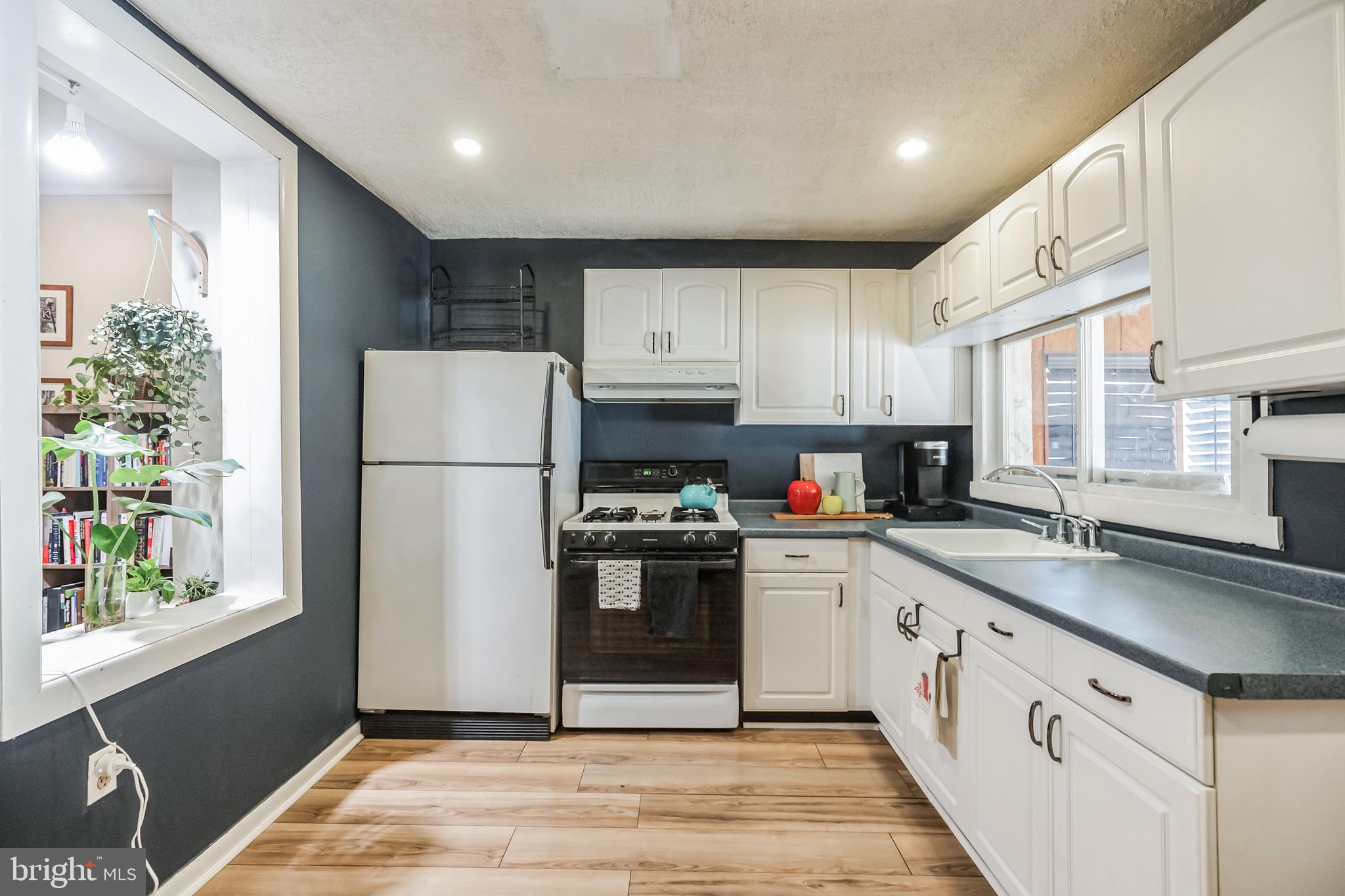 4538 SILVERWOOD STREET