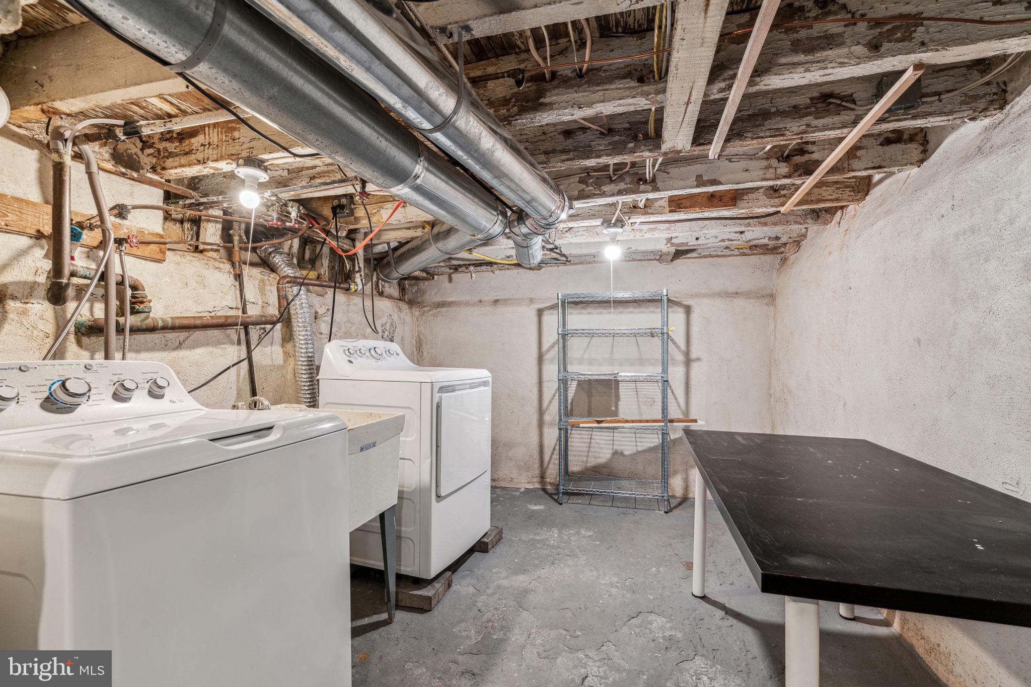 2039 BRANDYWINE STREET