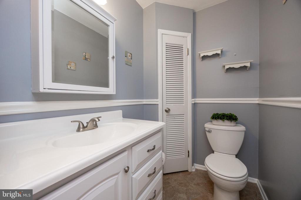 7253 SHALKOP STREET