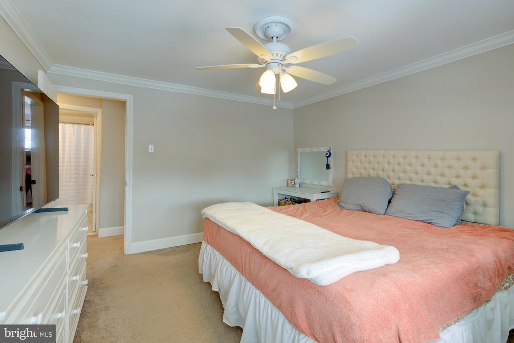 203 OVERLOOK ROAD