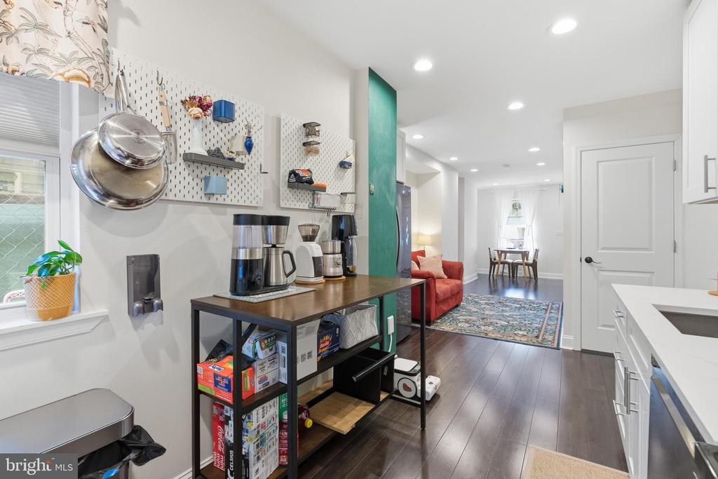 2314 EMERALD STREET