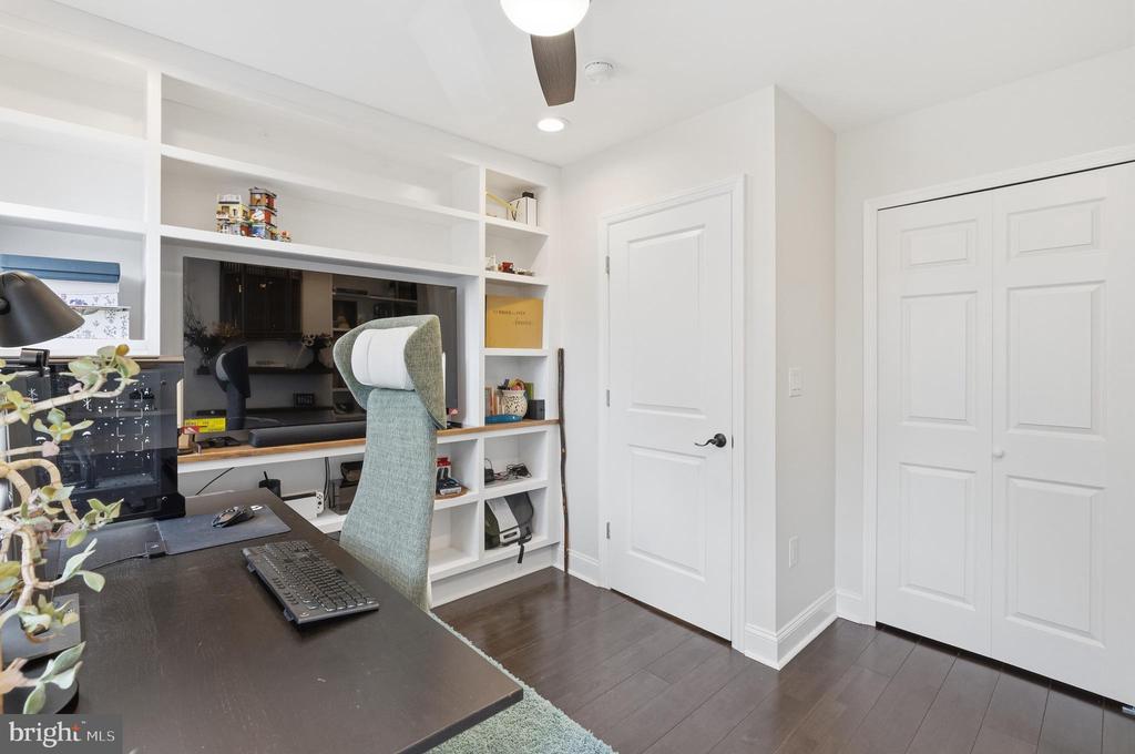 2314 EMERALD STREET