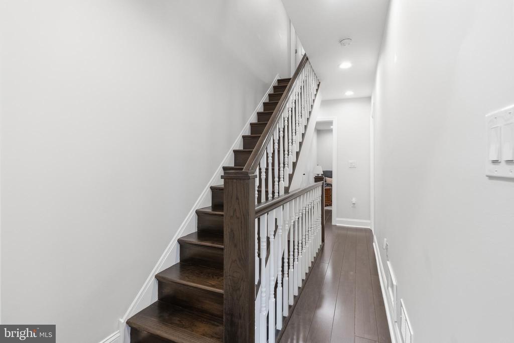 2314 EMERALD STREET