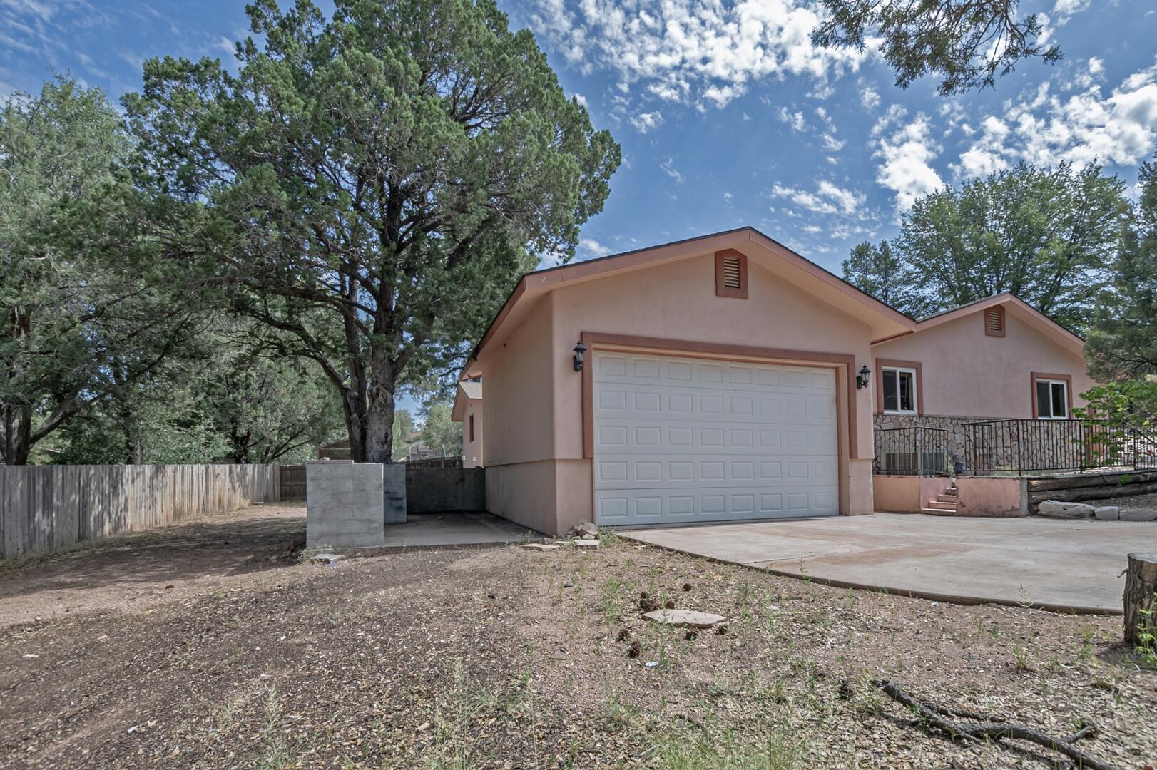 1430 N EASY Street