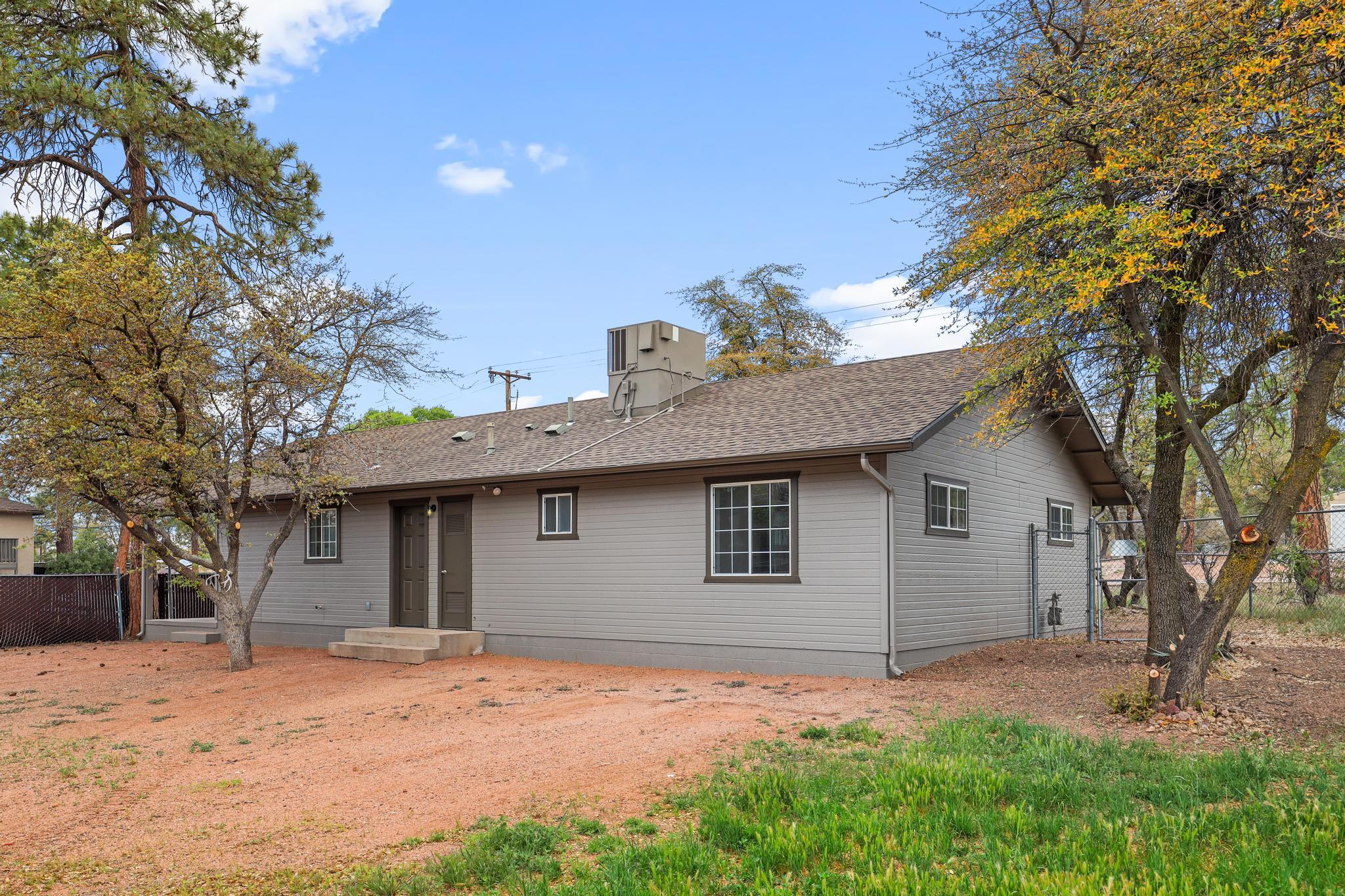 805 E Frontier Street