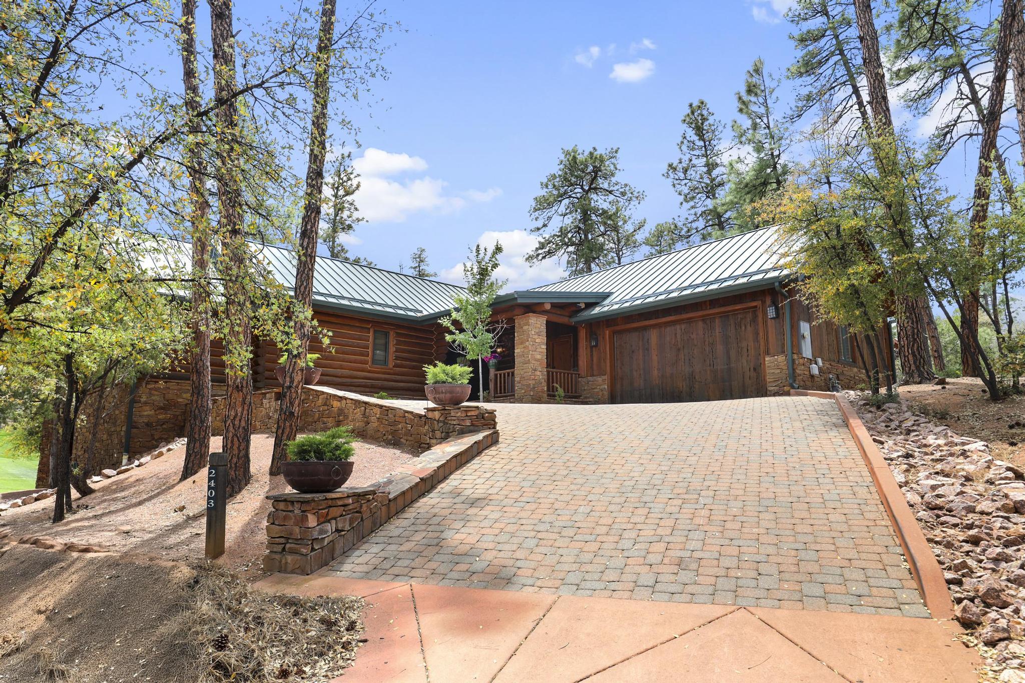 2403 E Grapevine Drive