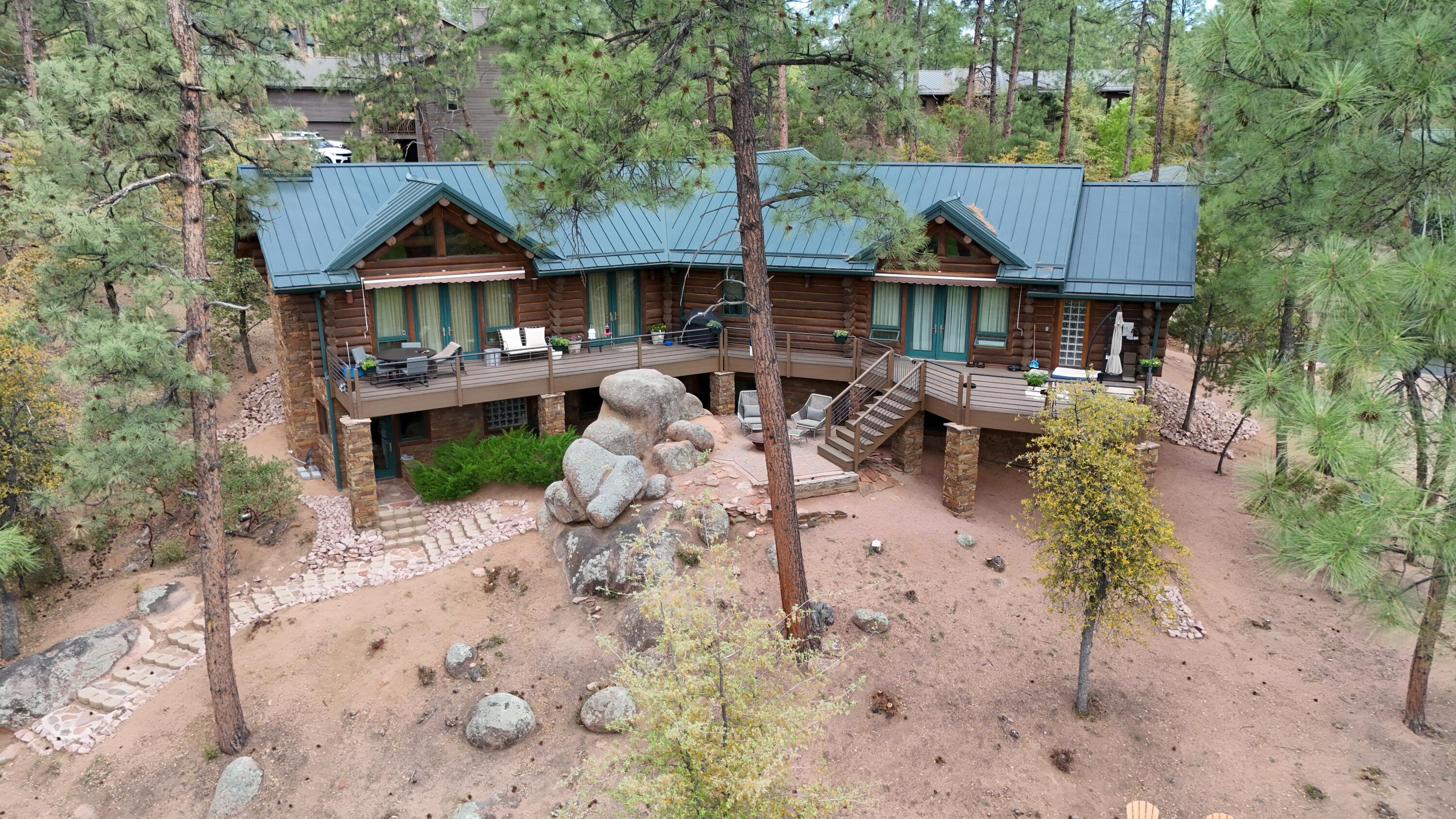 2403 E Grapevine Drive
