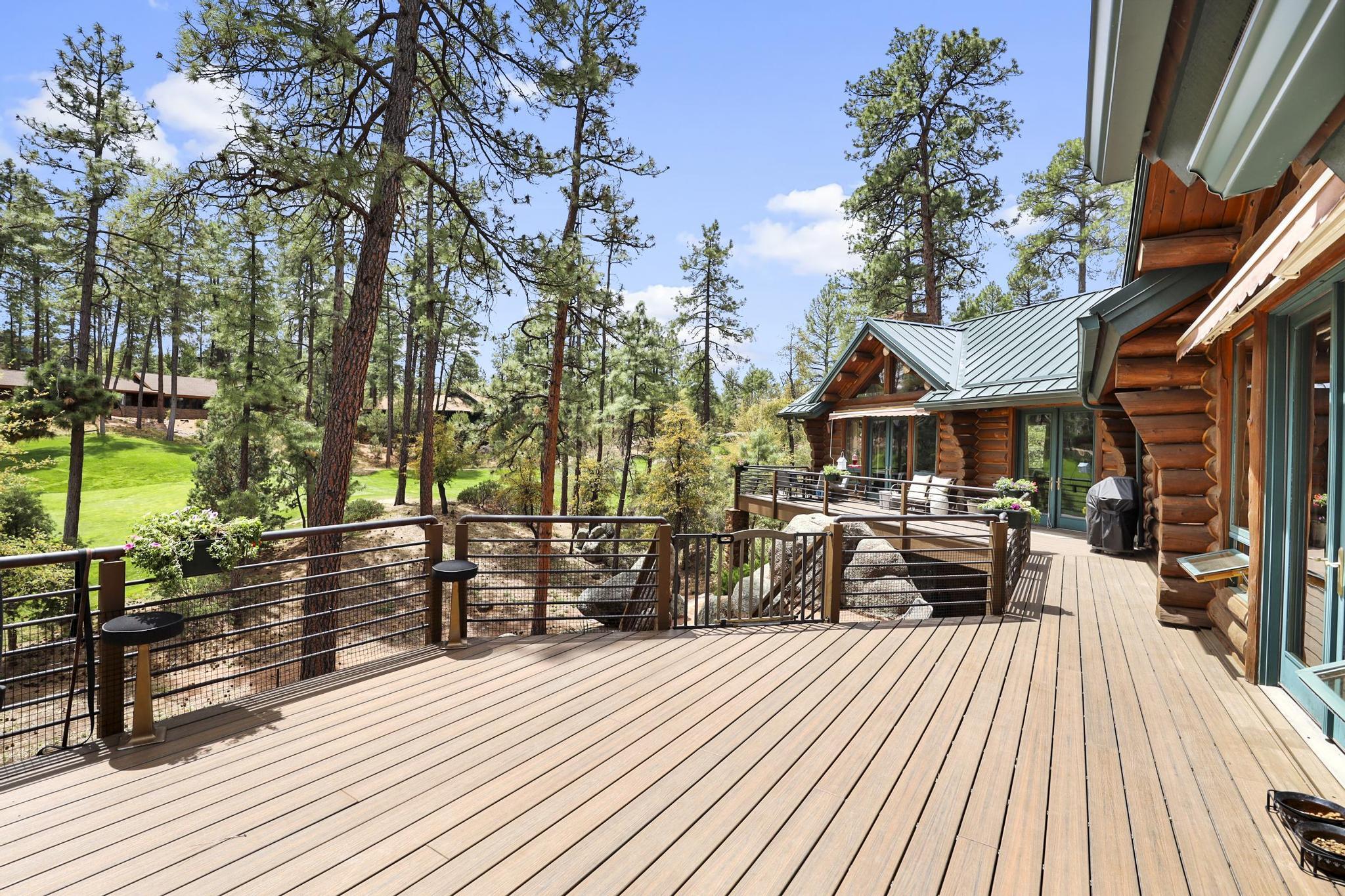 2403 E Grapevine Drive