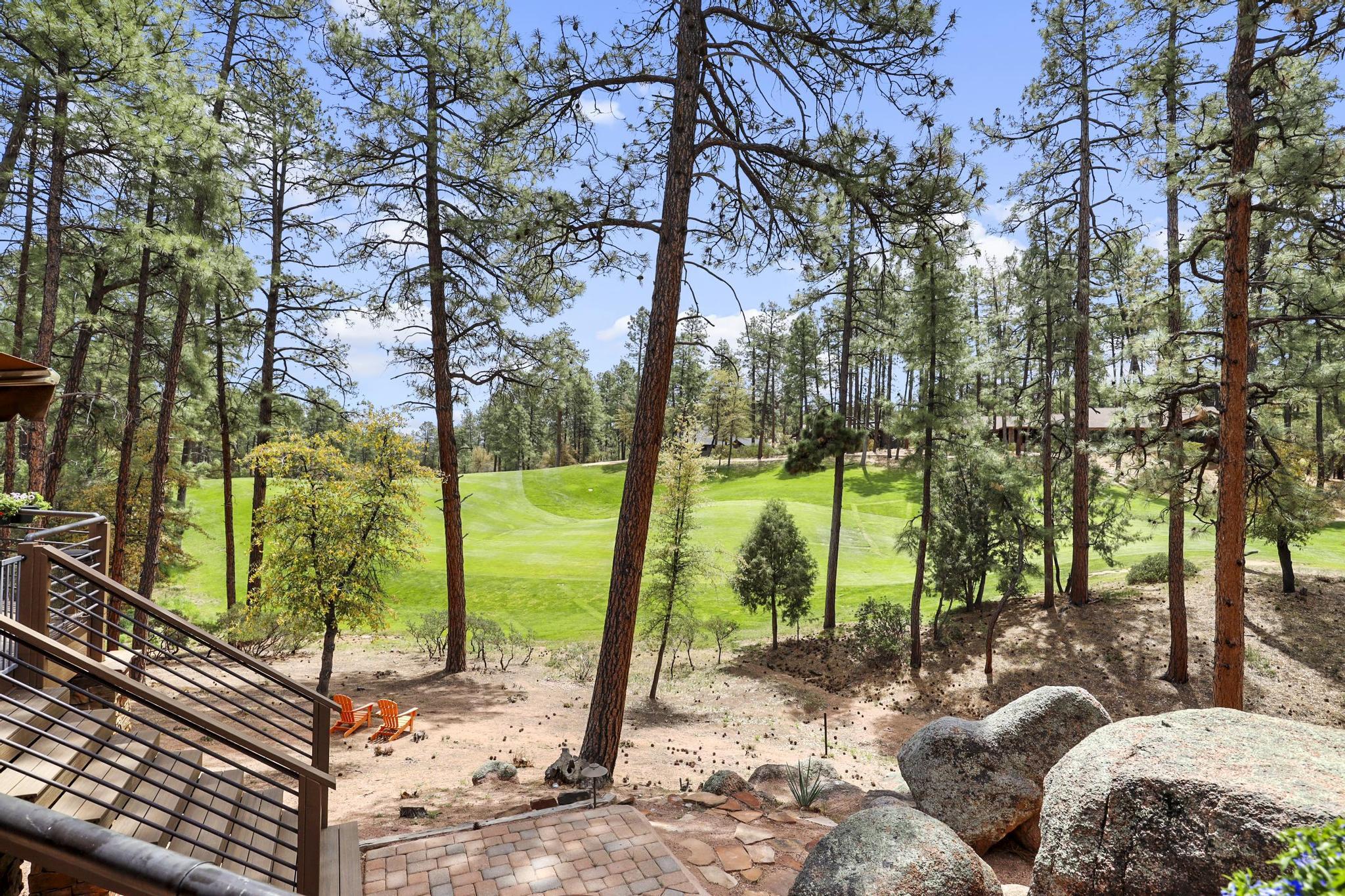 2403 E Grapevine Drive