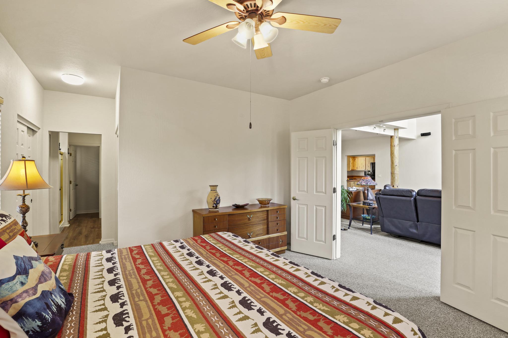 2812 Hidden Creek Circle