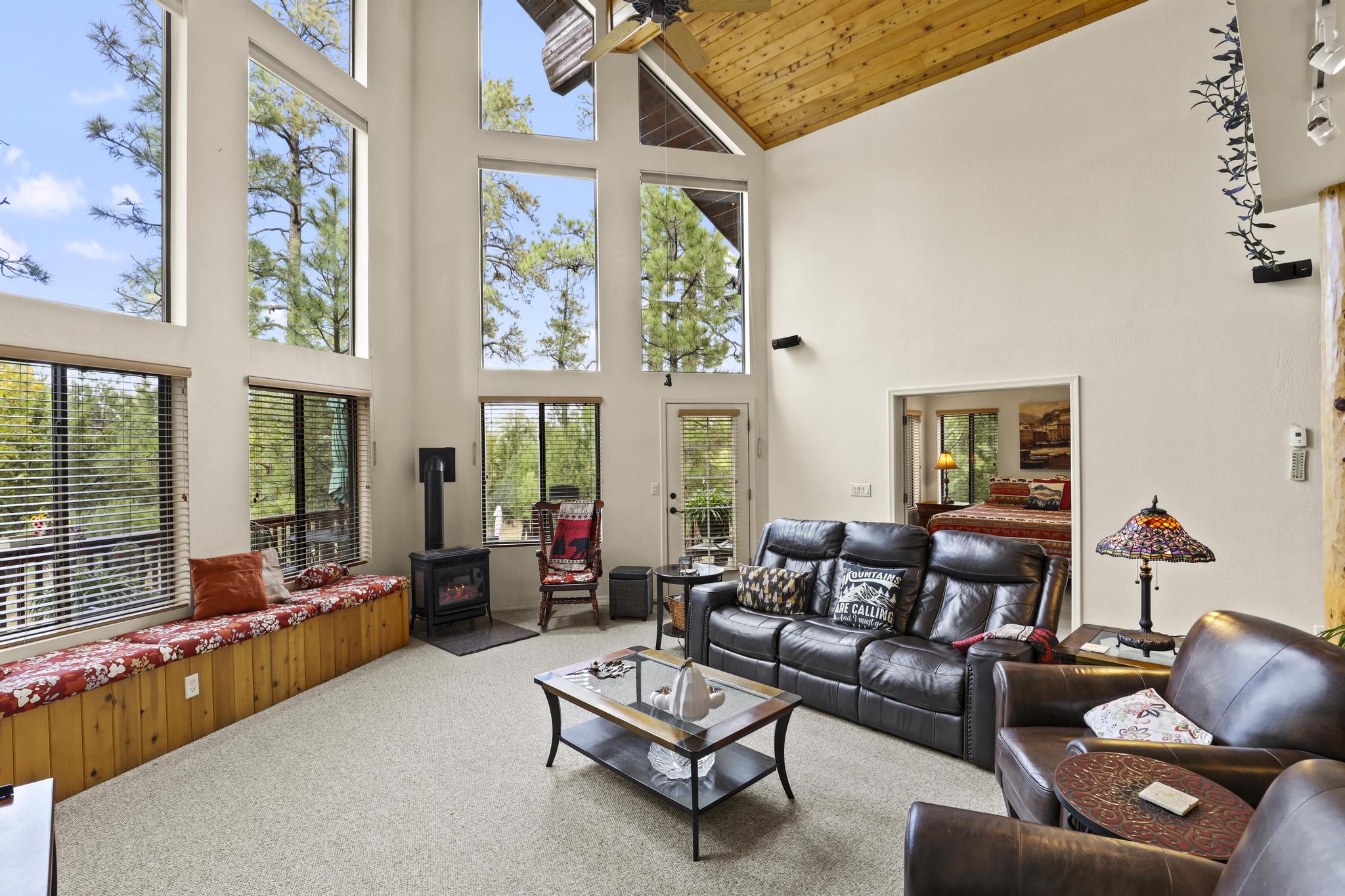 2812 Hidden Creek Circle