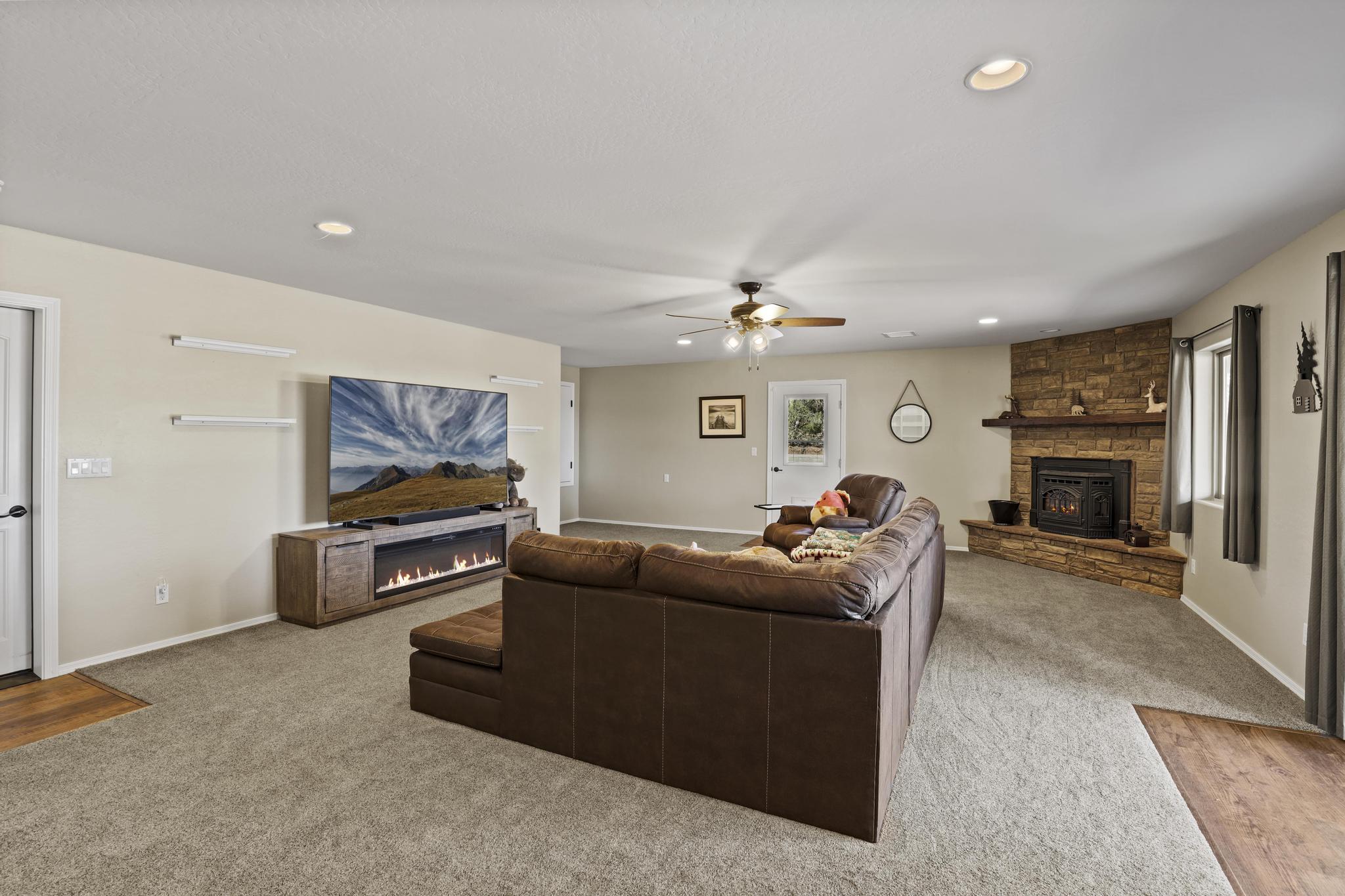1210 E Heather Court