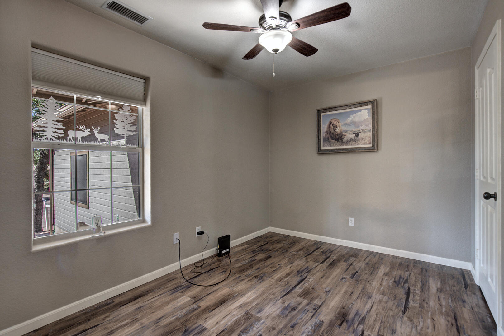 824 W Country Lane