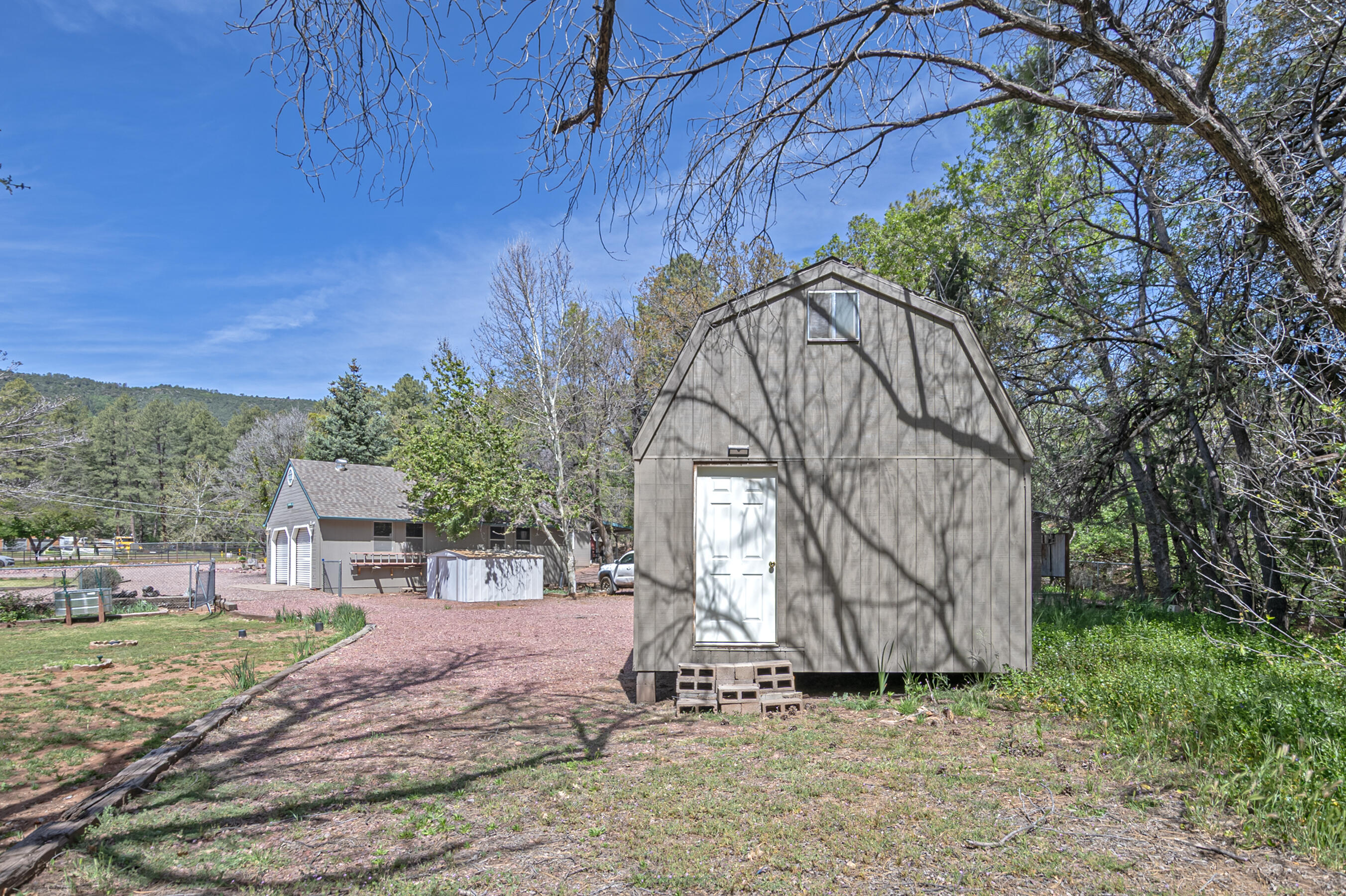 6450 W Woodland Walk