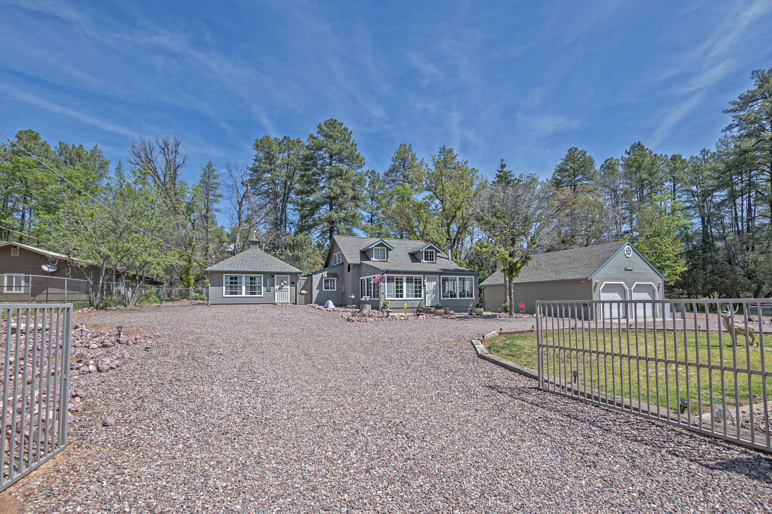 6450 W Woodland Walk