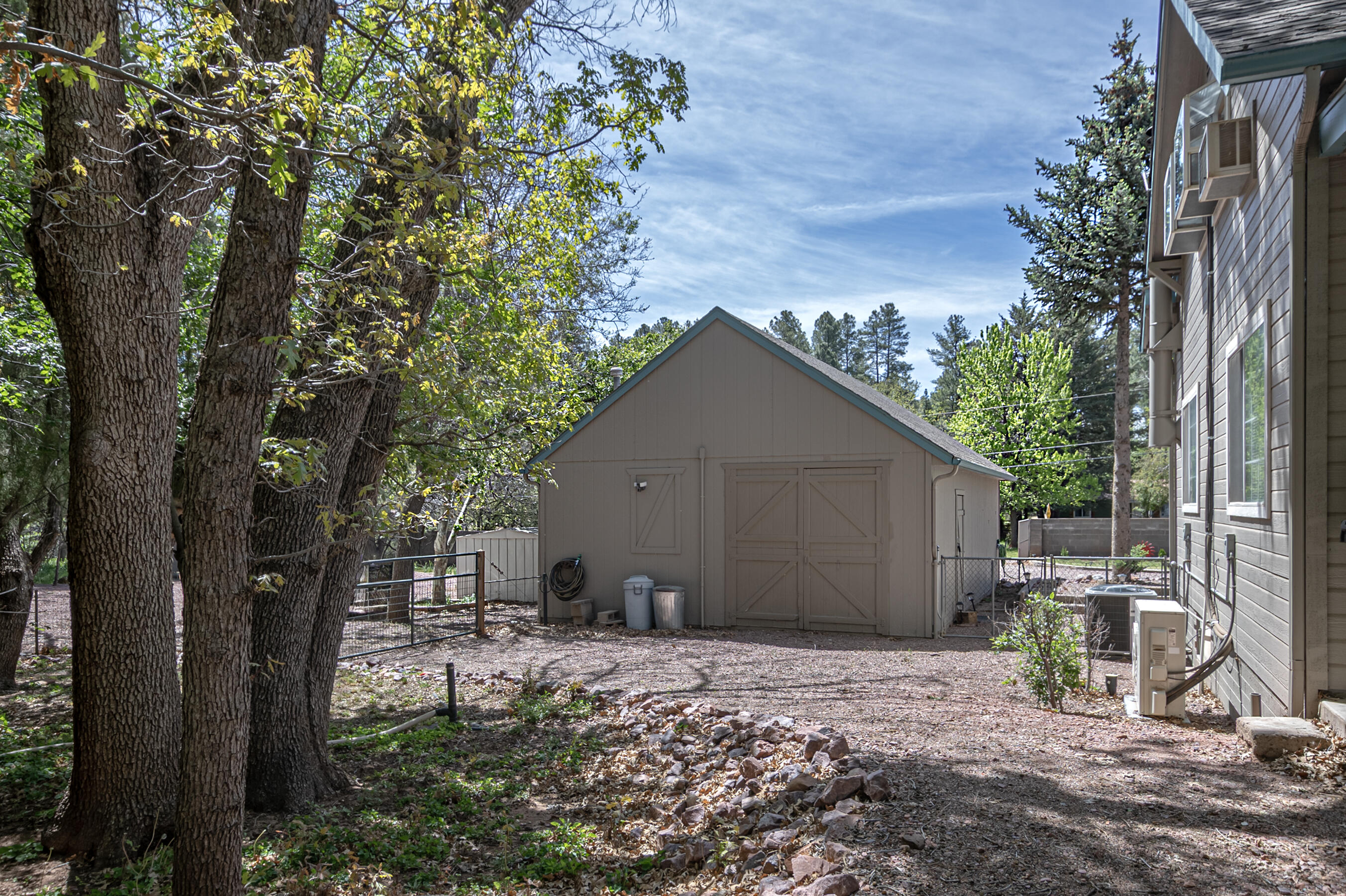 6450 W Woodland Walk