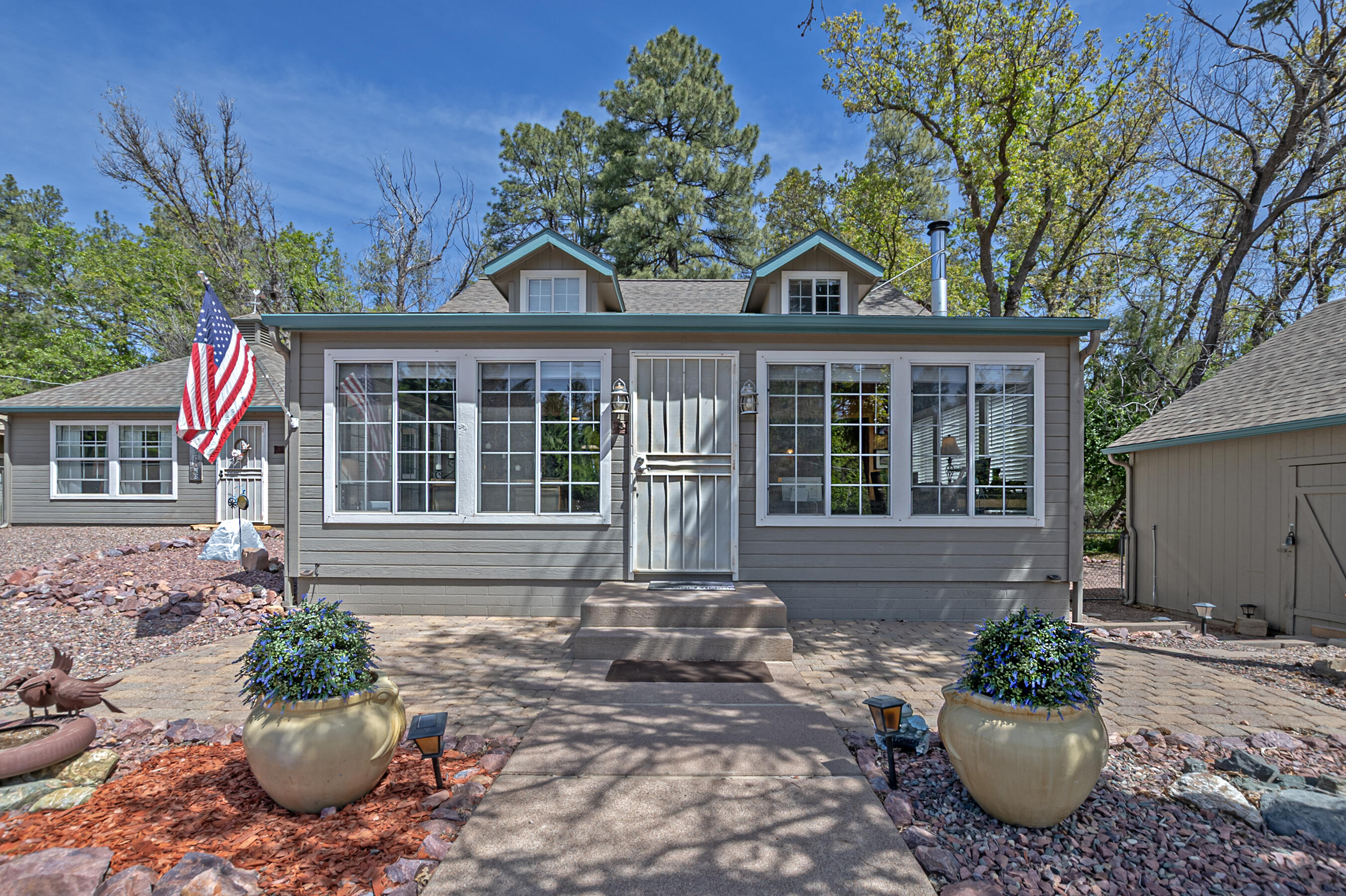 6450 W Woodland Walk