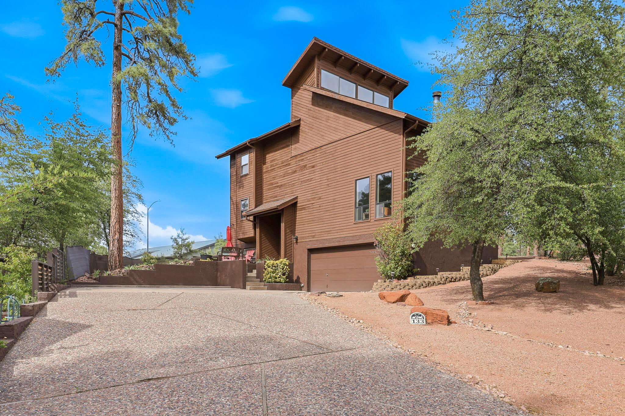 133 N Parkwood Lane