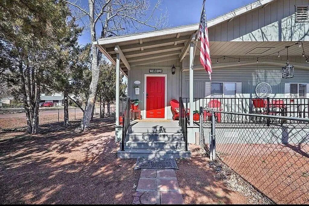 703 W Colt Circle