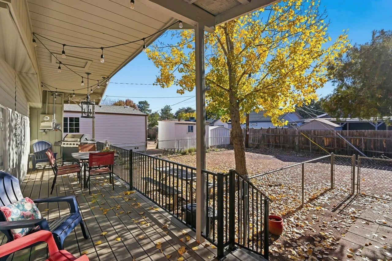 703 W Colt Circle