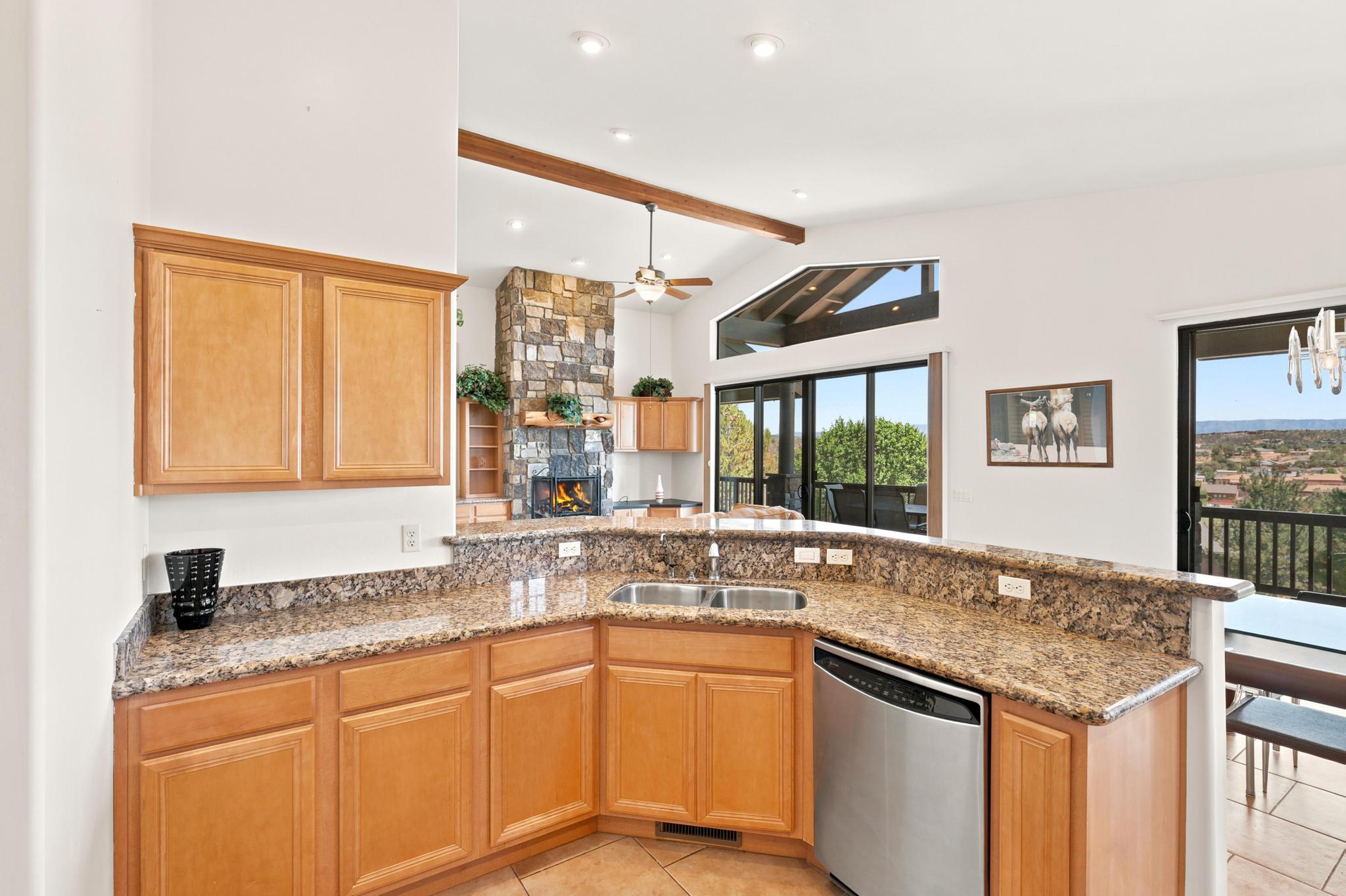 905 W Lakeview Circle