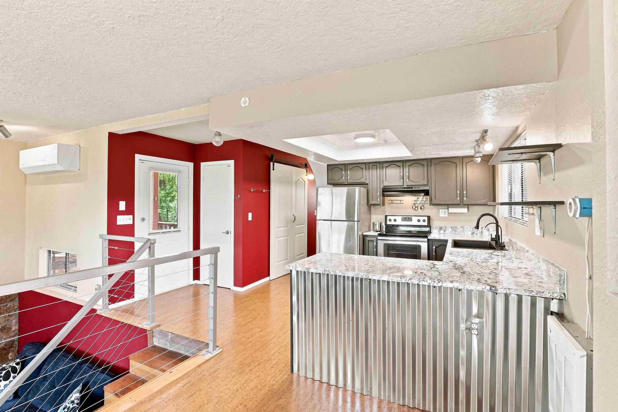 3407 N Ridge Trail