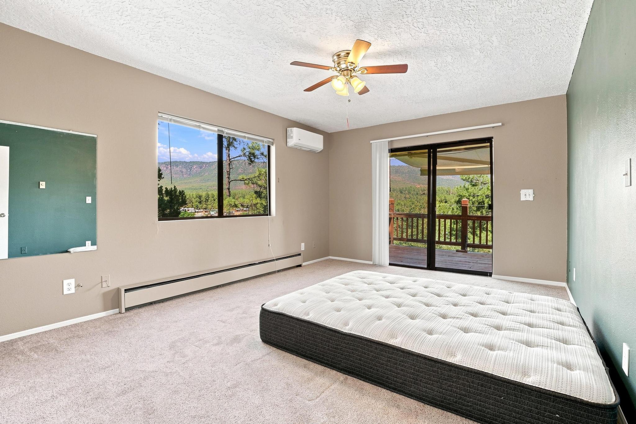 3407 N Ridge Trail