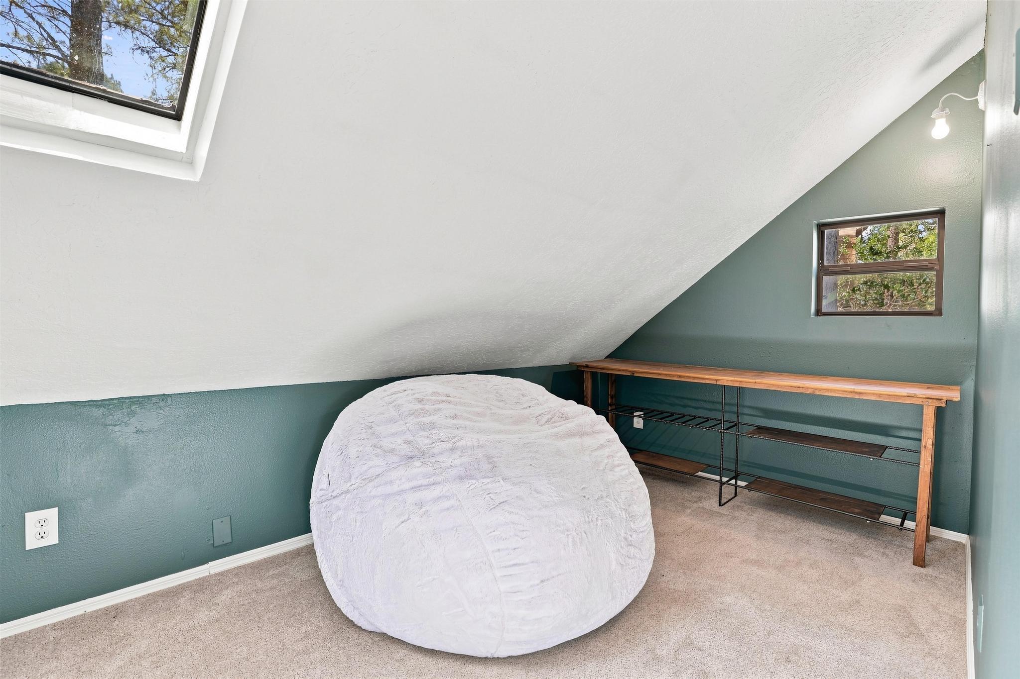 3407 N Ridge Trail