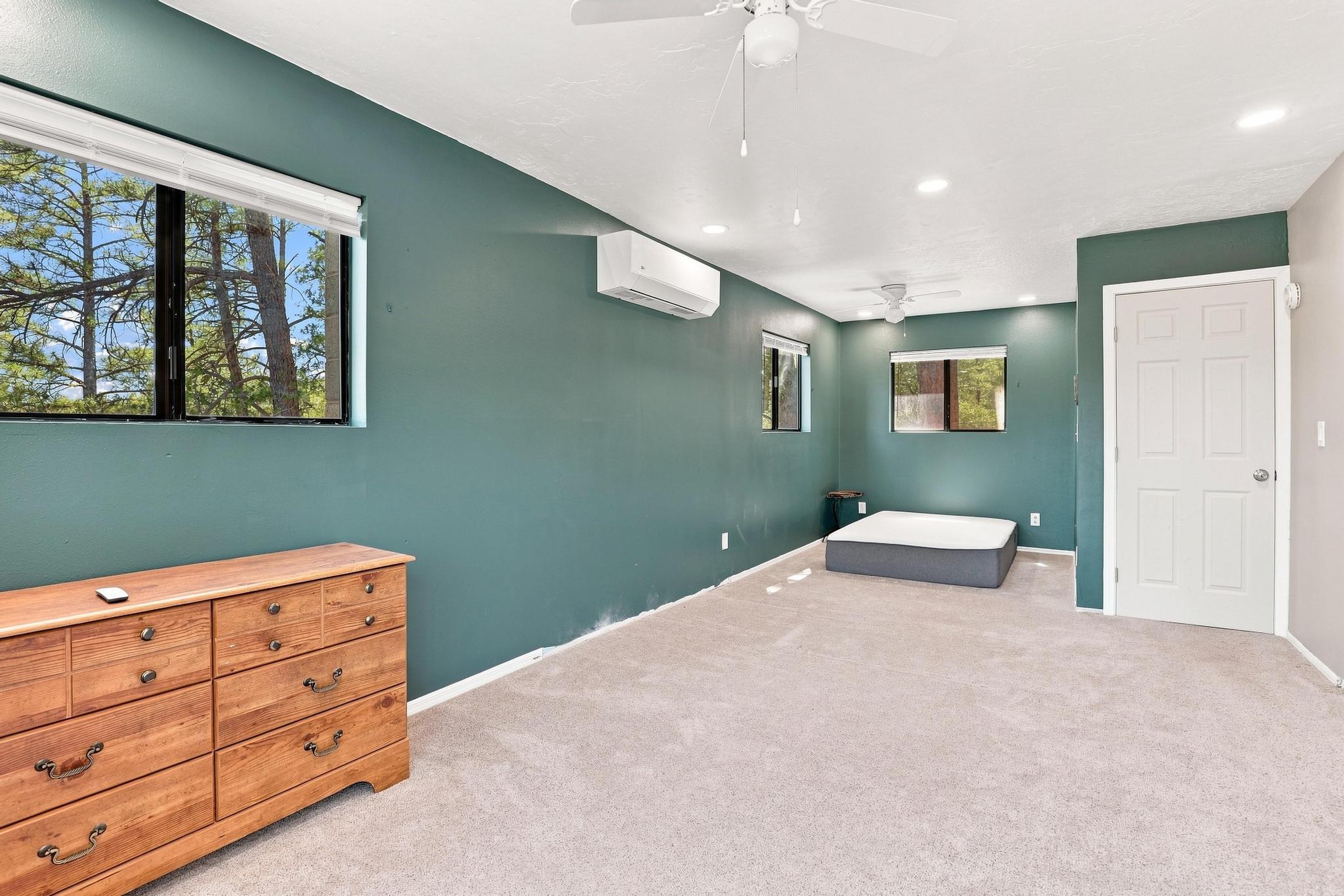 3407 N Ridge Trail