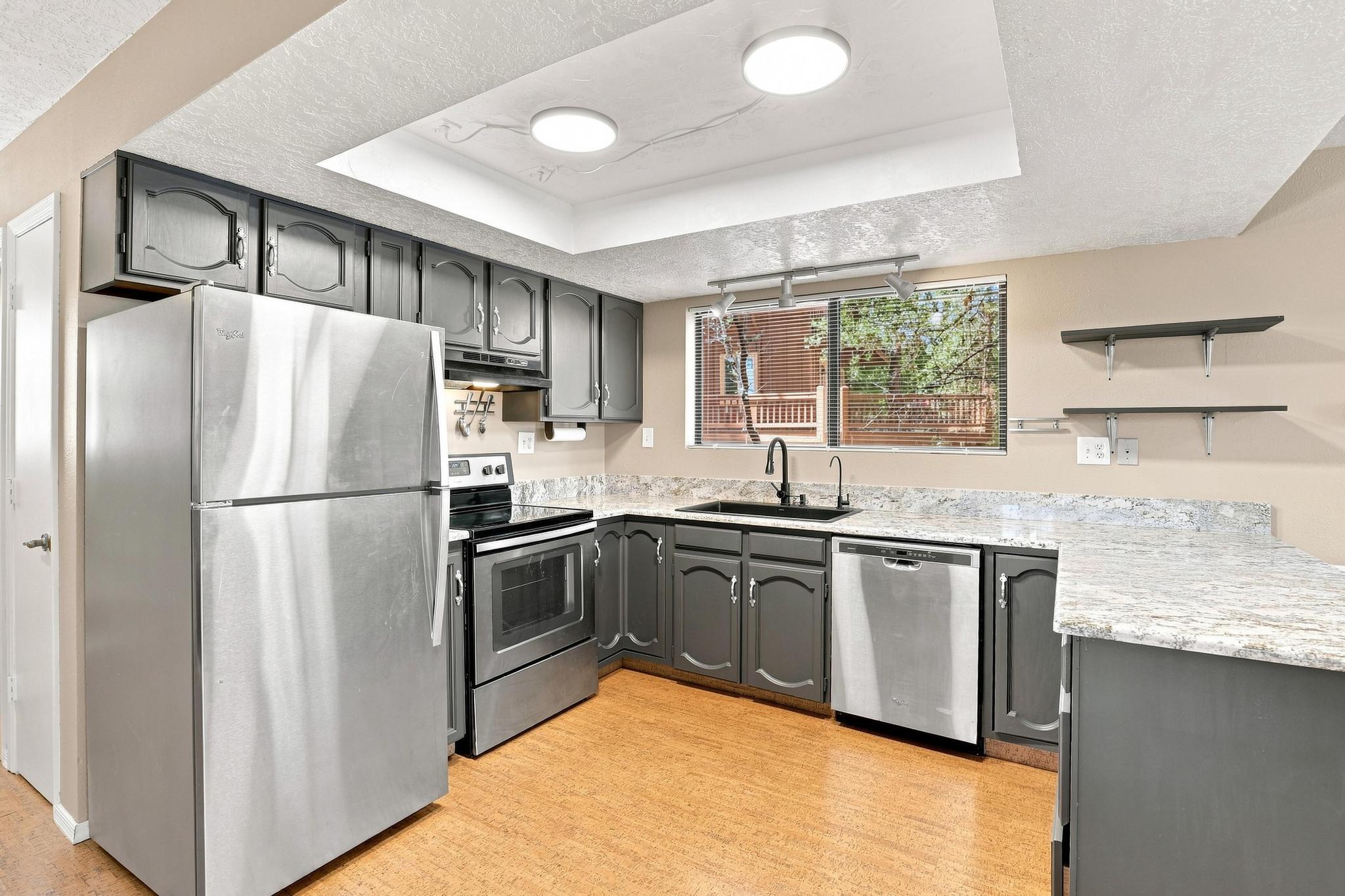 3407 N Ridge Trail