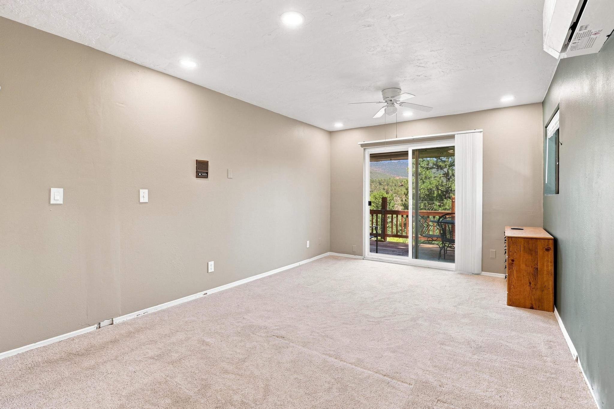 3407 N Ridge Trail