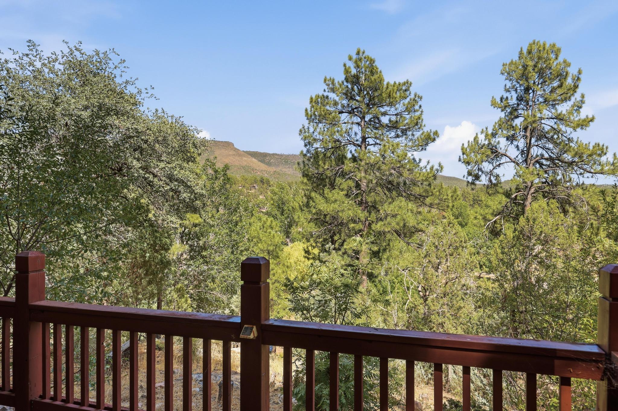 3407 N Ridge Trail
