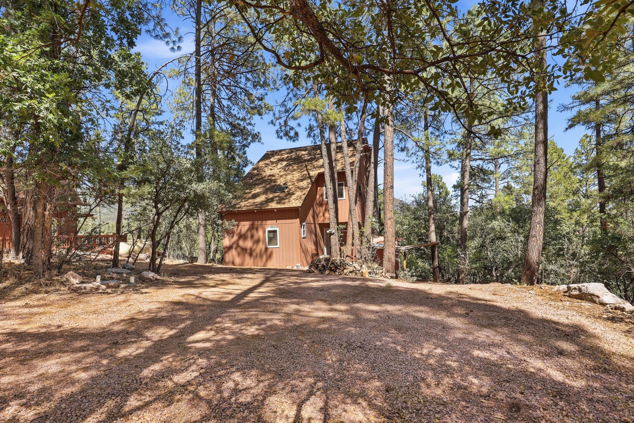 3407 N Ridge Trail