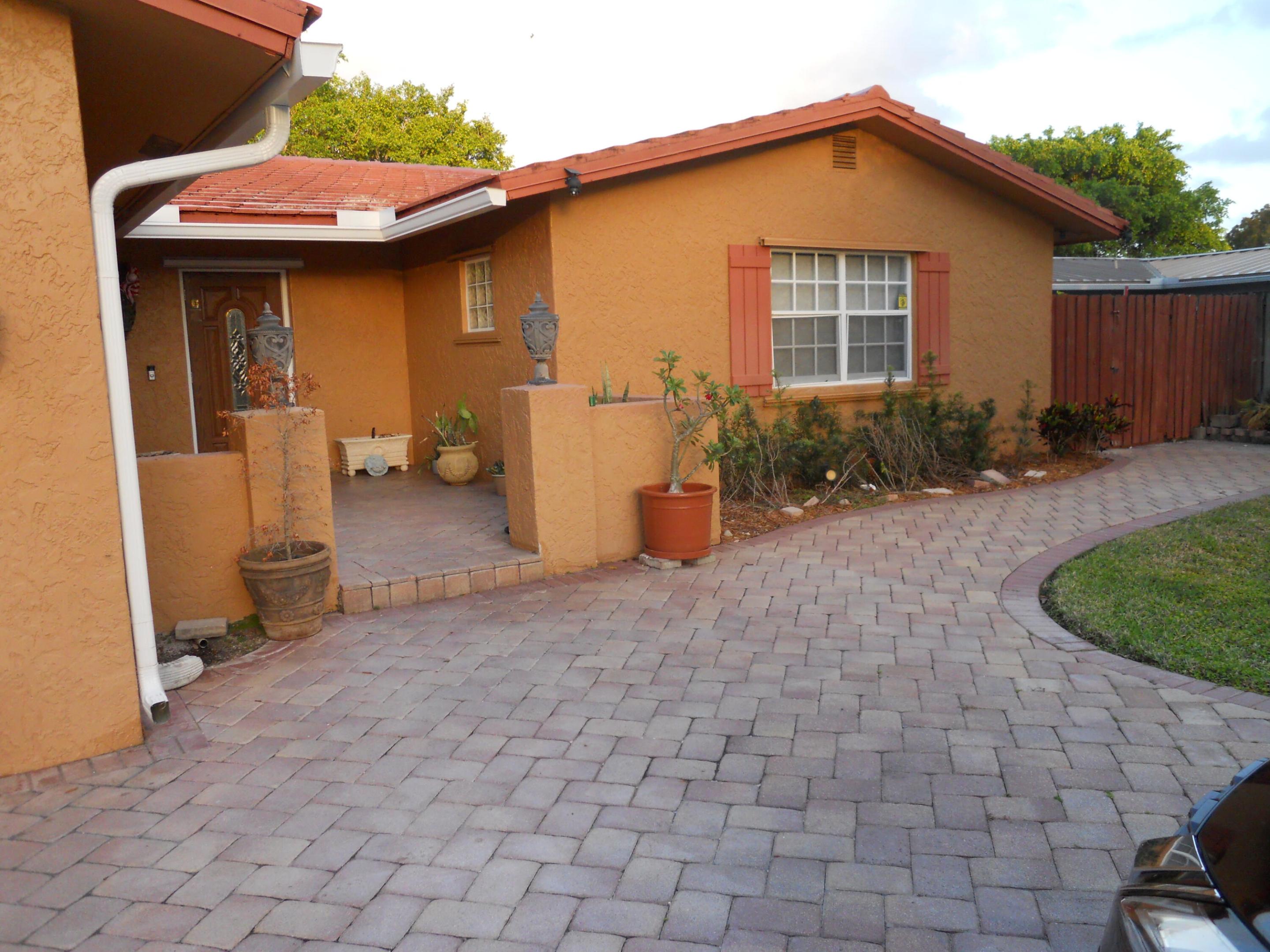 2755 NW 84th Avenue