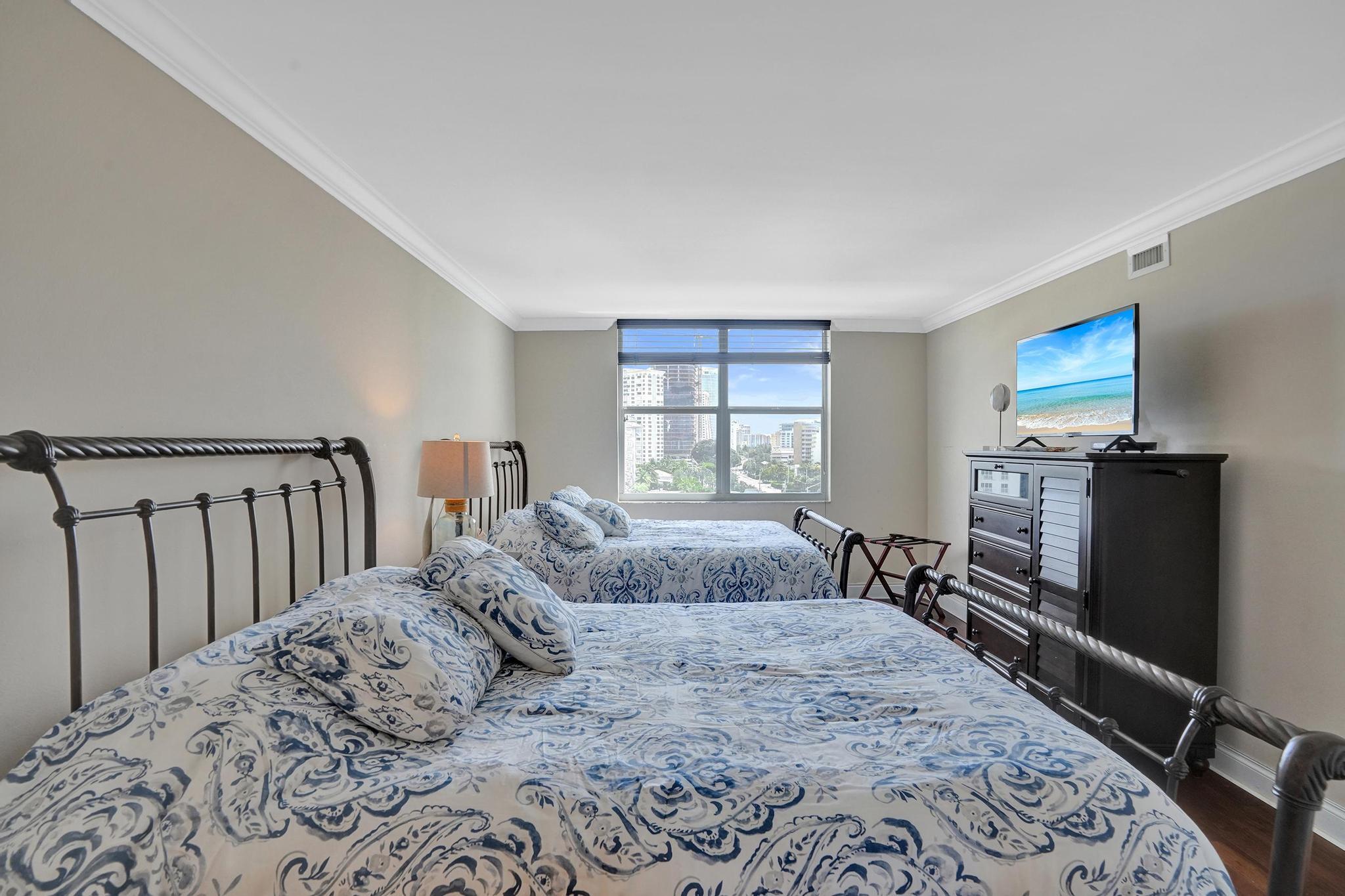 1010 S Ocean Boulevard 808