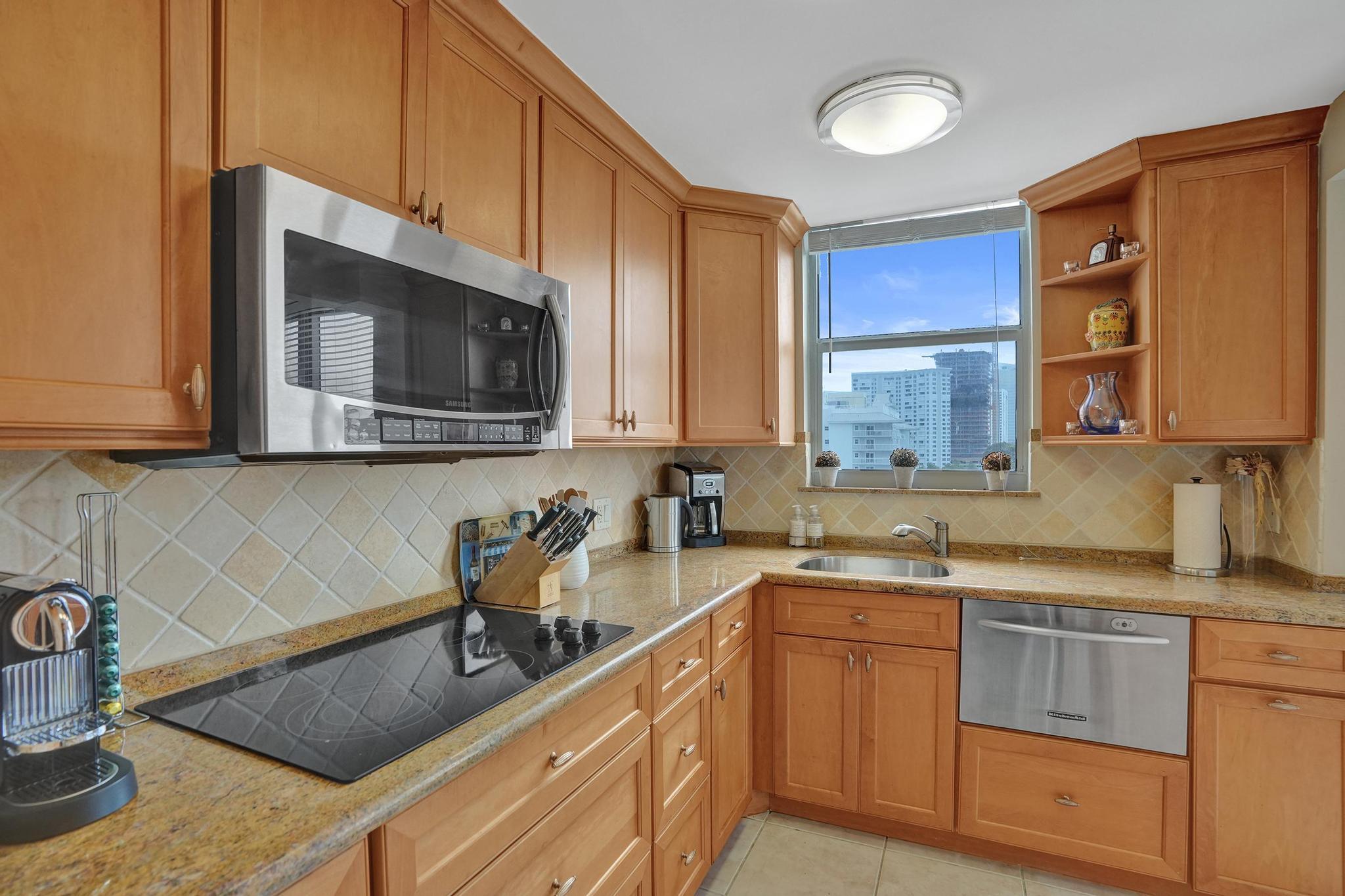 1010 S Ocean Boulevard 808