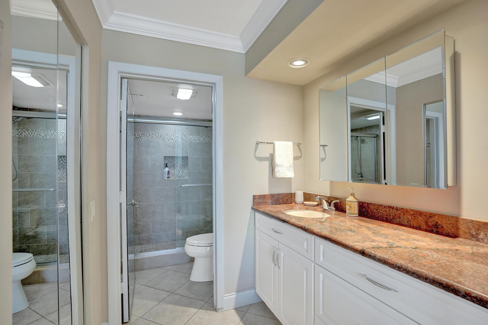 1010 S Ocean Boulevard 808