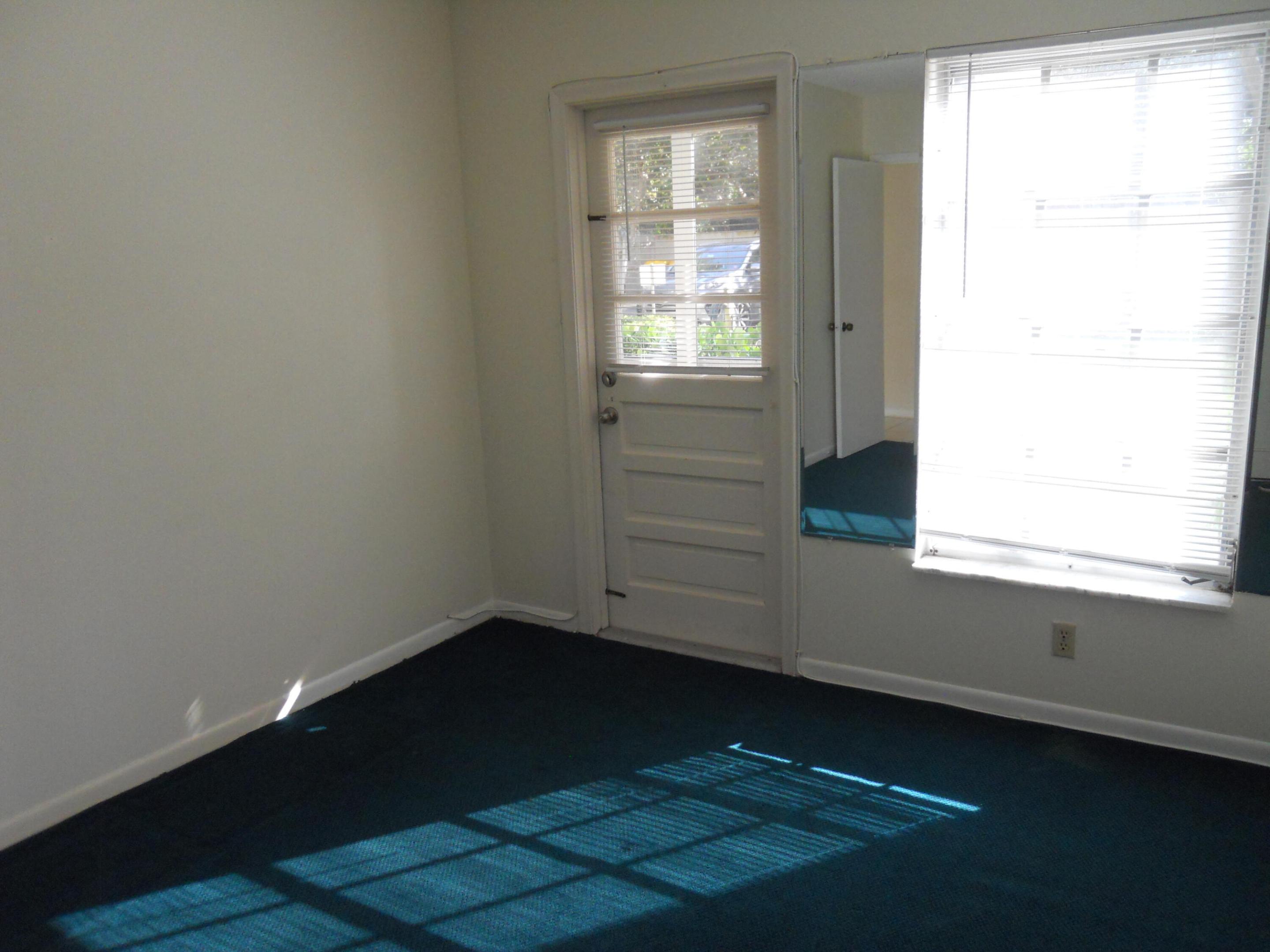 250 NE 20th Street 123s